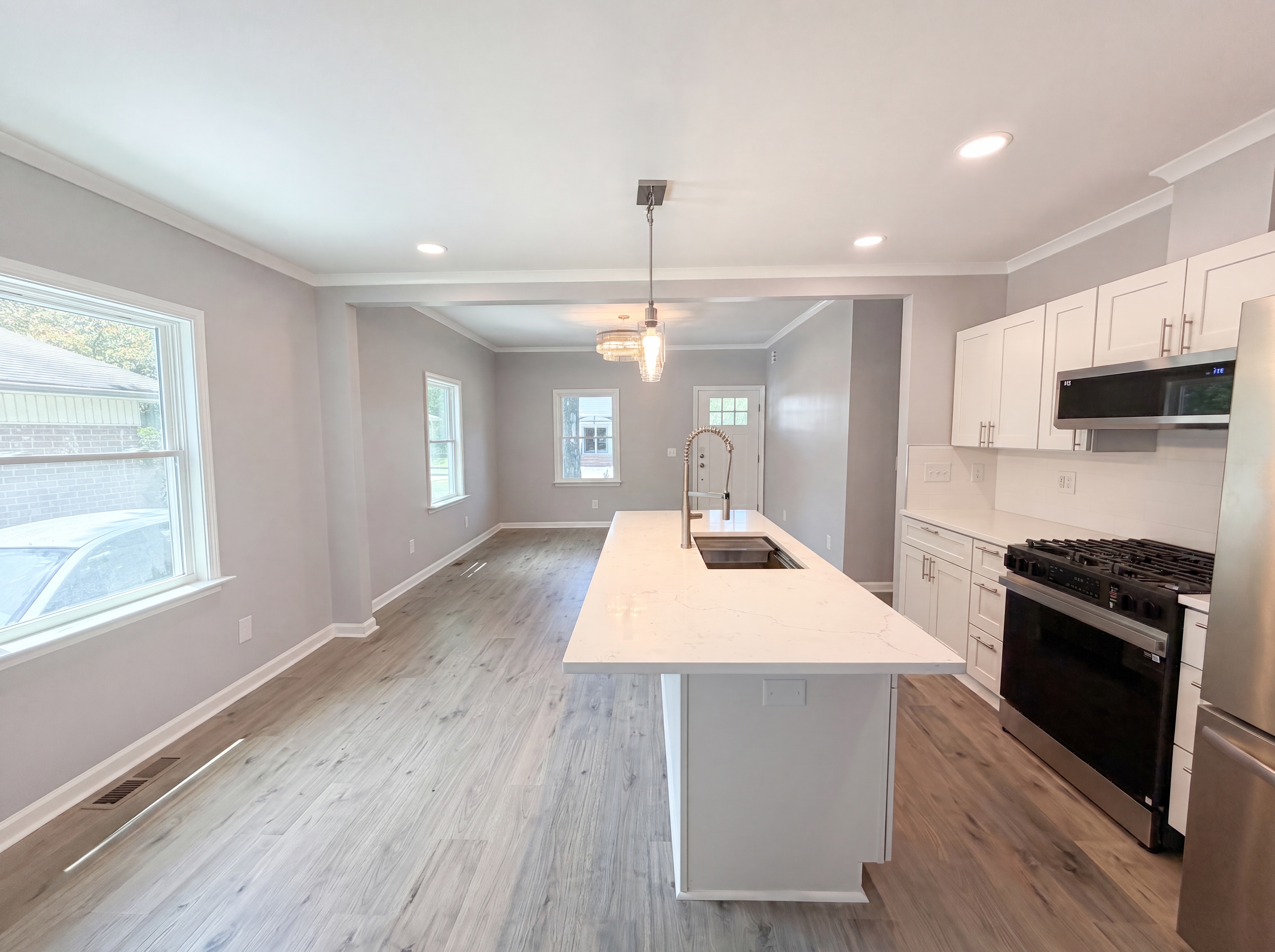 Photo 2 of 16 of 1501 S Roxboro St, Durham, NC