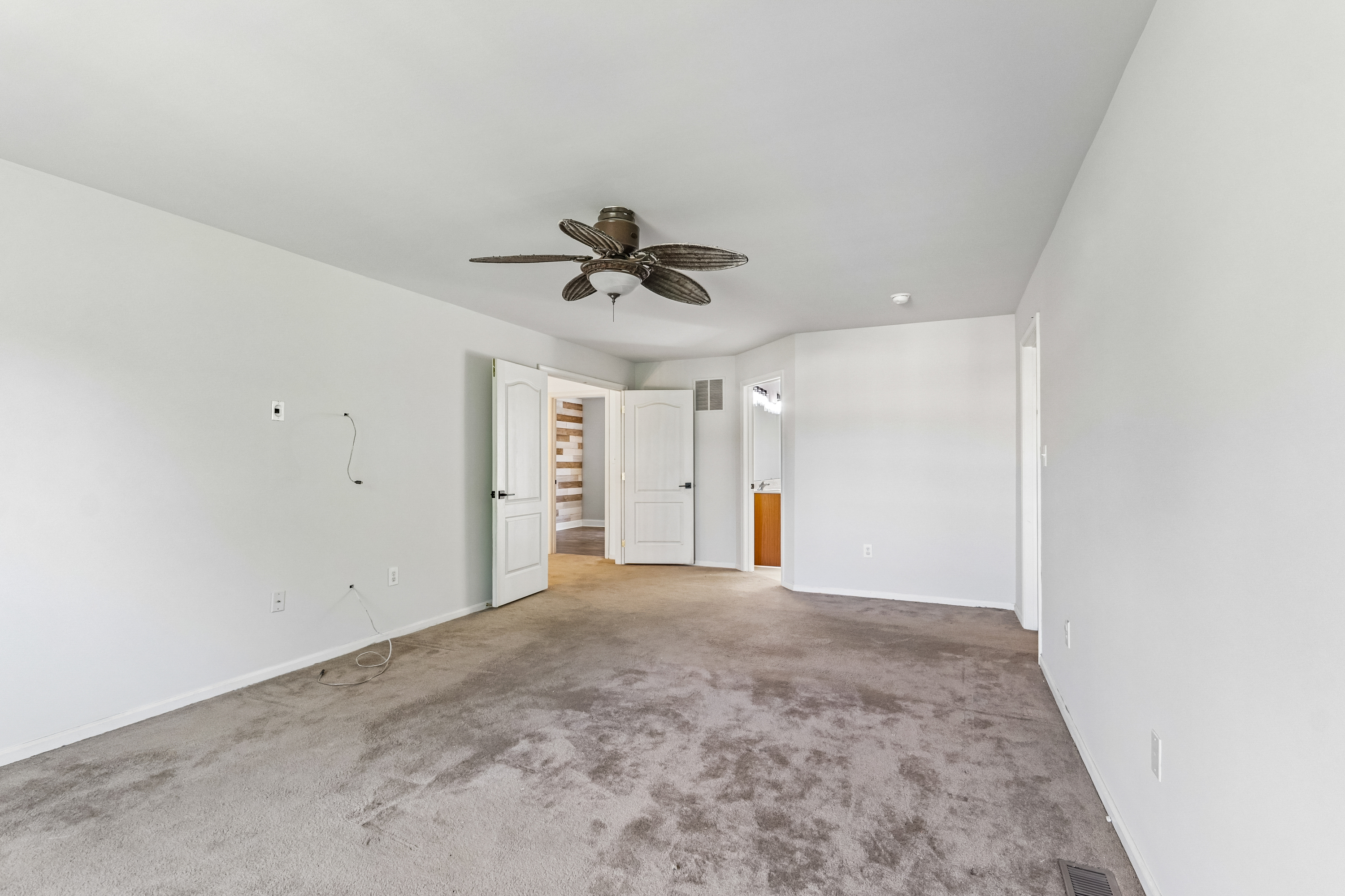 Photo 4 of 56 of 7 Longfellow Ln, Hainesport, NJ