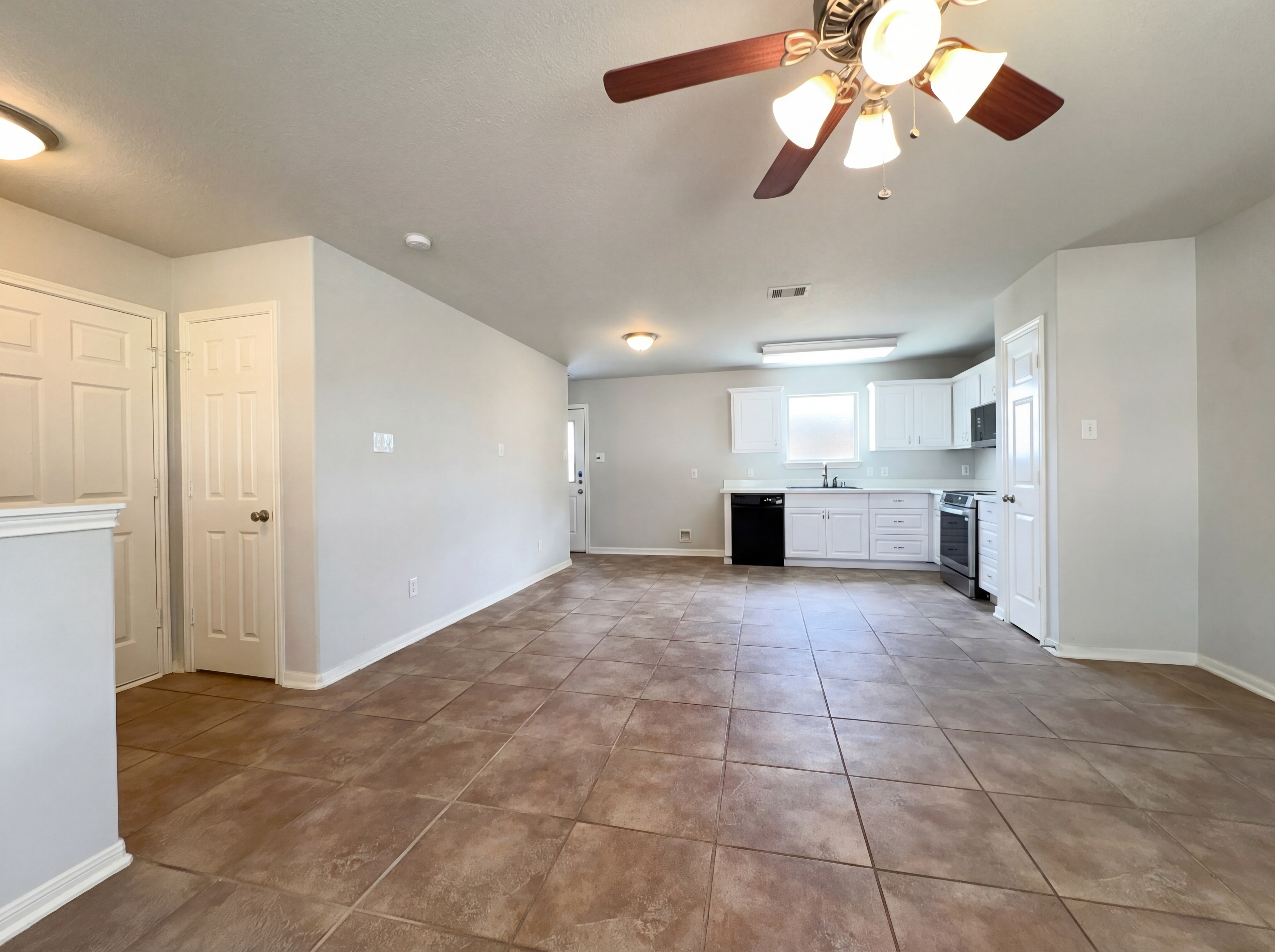 Photo 15 of 17 of 2310 Redfish Dr, Texas City, TX