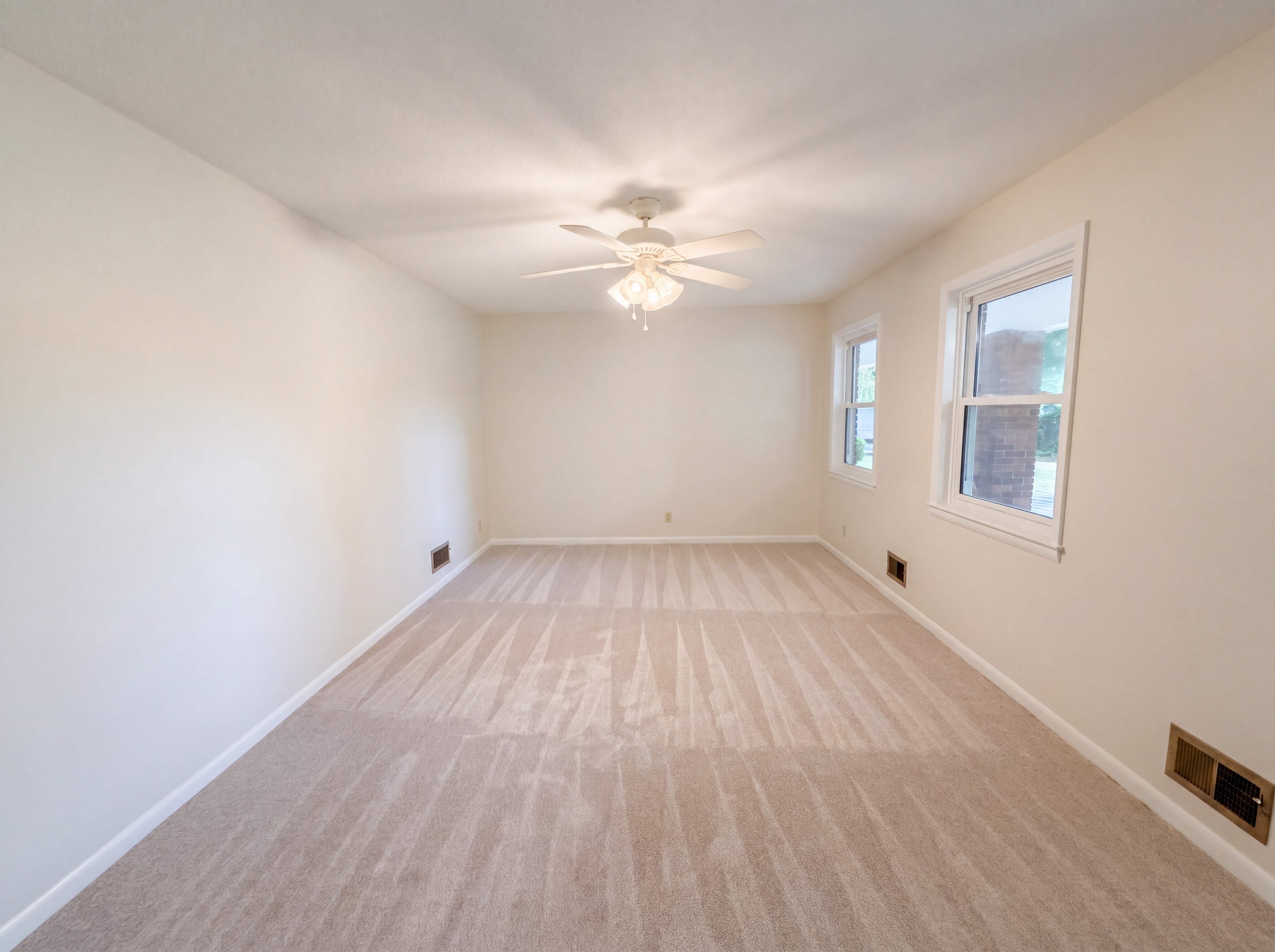Photo 9 of 19 of 128 Greenview Dr, Kannapolis, NC