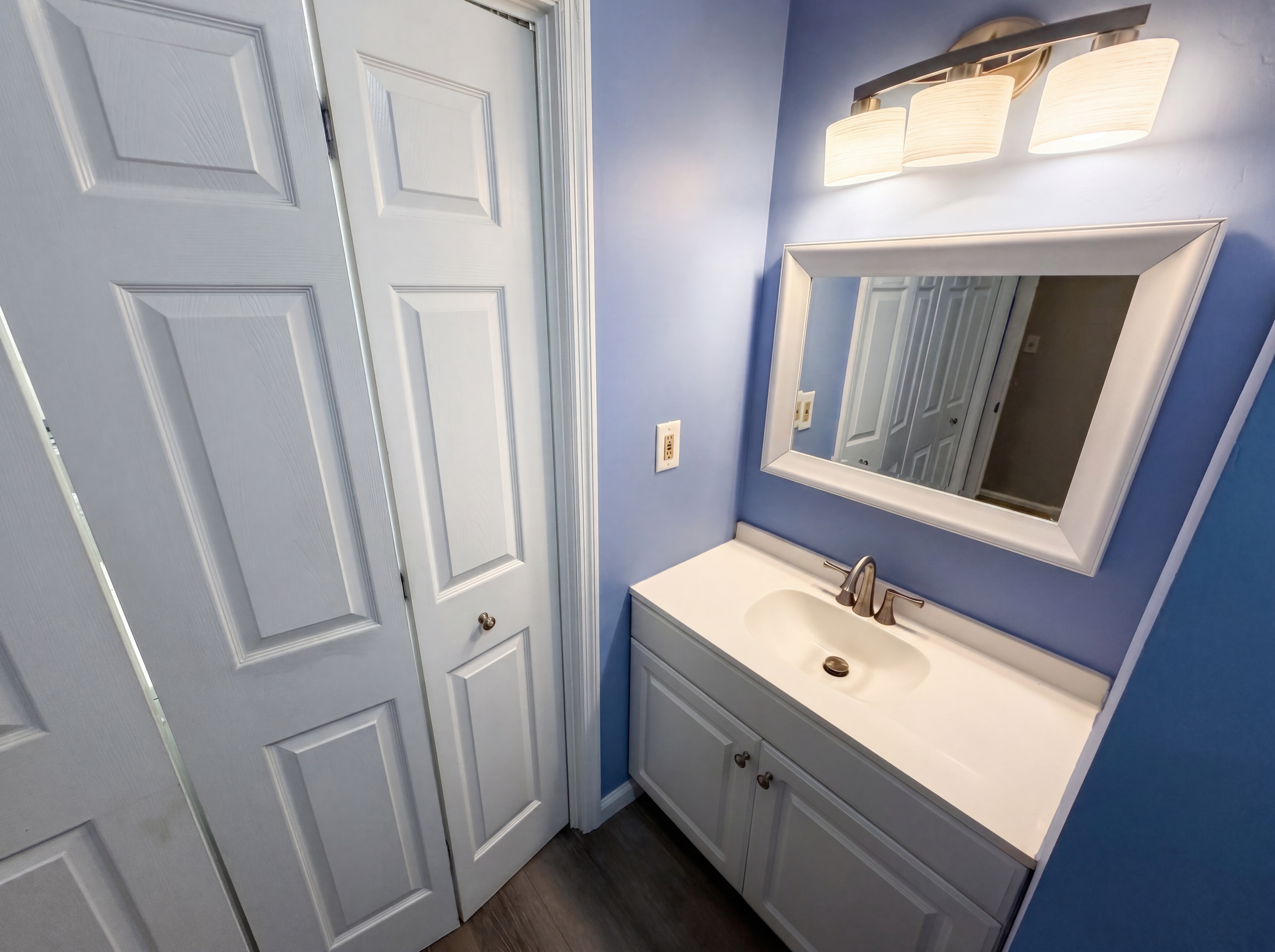 Photo 13 of 34 of 4491 Pineridge Cir, Atlanta, GA