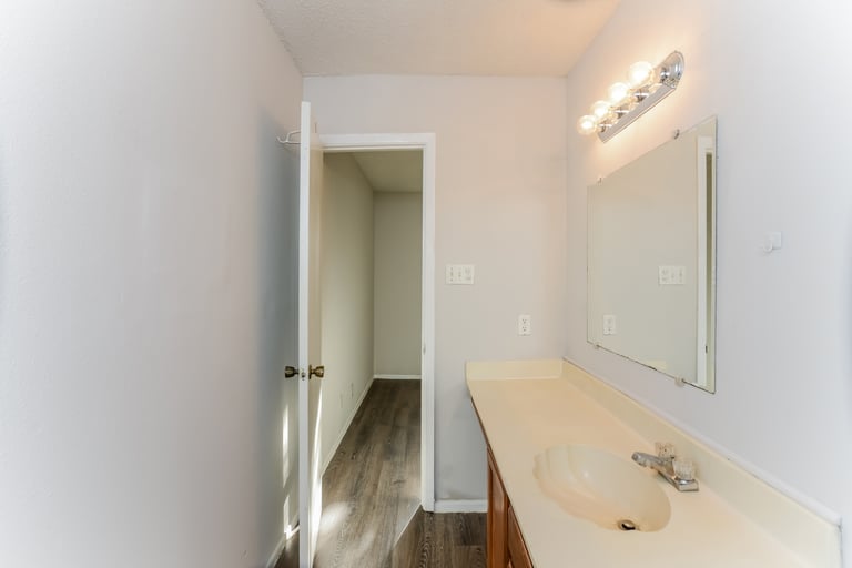 Photo 19 of 27 - 4018 Sun Harbour Dr, San Antonio, TX 78244