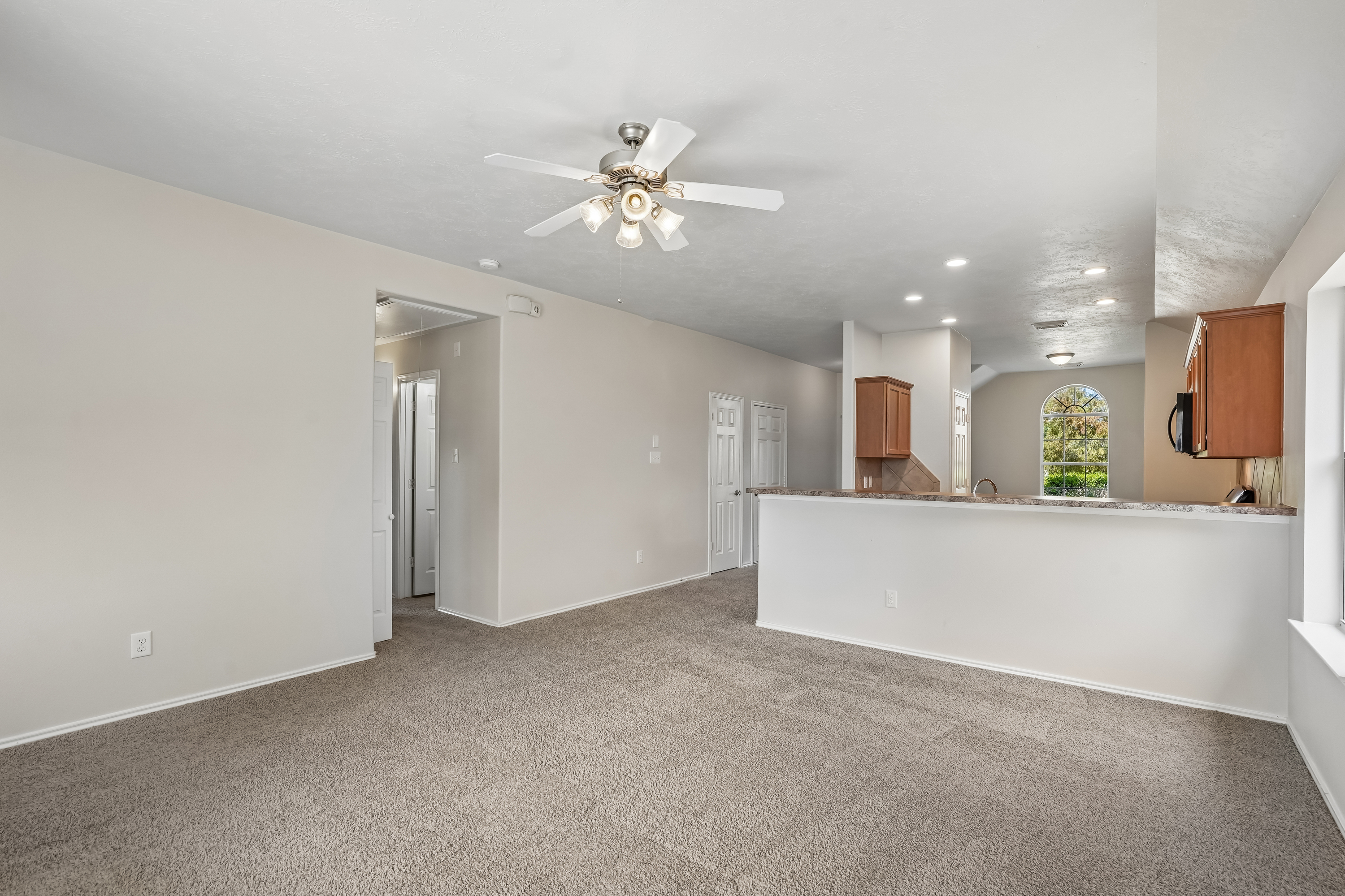 Photo 29 of 37 of 10710 Laurelton Ct, Humble, TX
