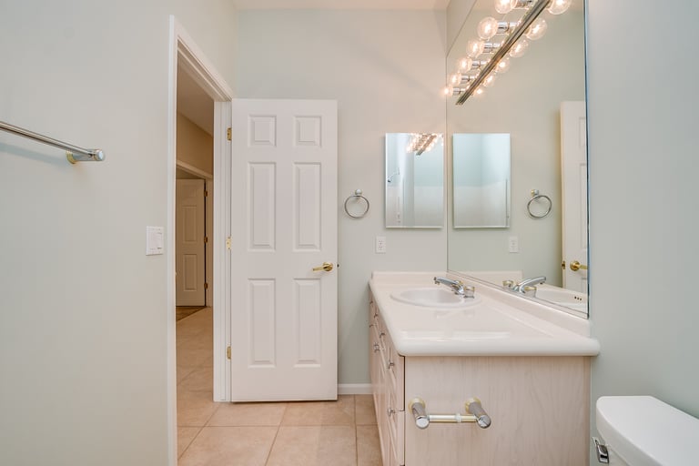 Photo 25 of 34 - 4147 E Hancock Dr, Phoenix, AZ 85028