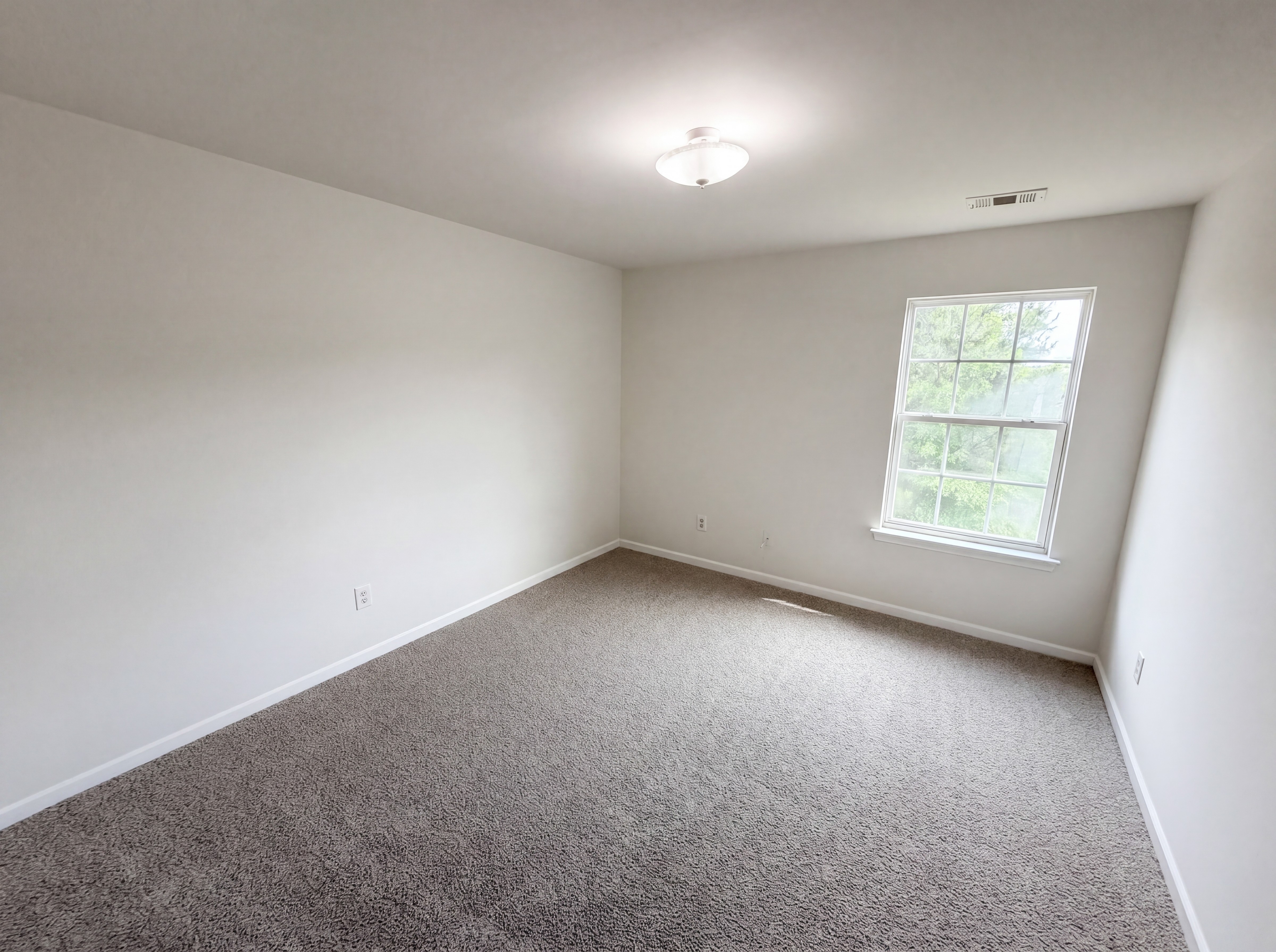 Photo 12 of 21 of 6126 Hickory Lane Dr, Union City, GA