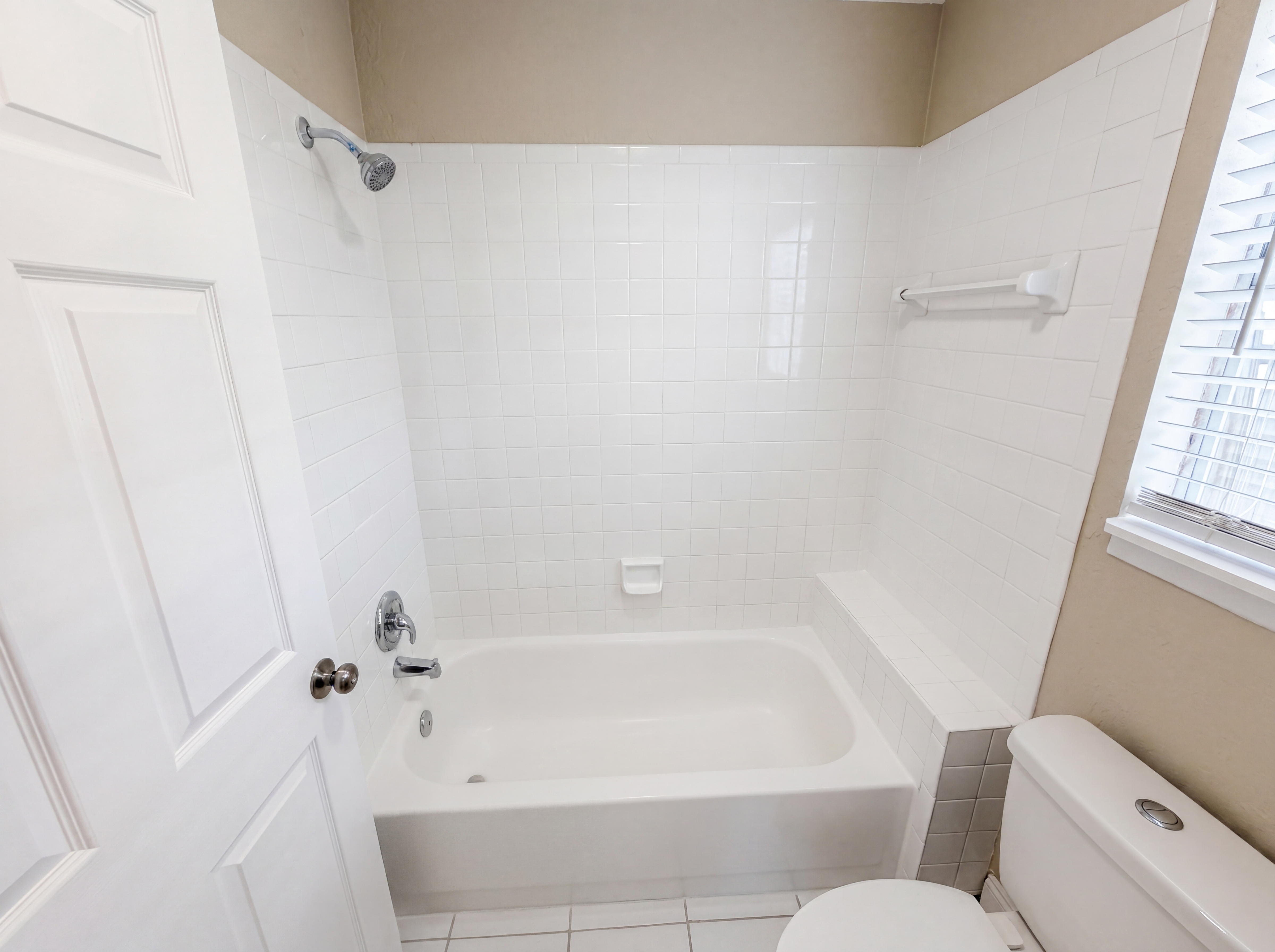 Photo 11 of 25 of 5447 Blueberry Dr, Orlando, FL