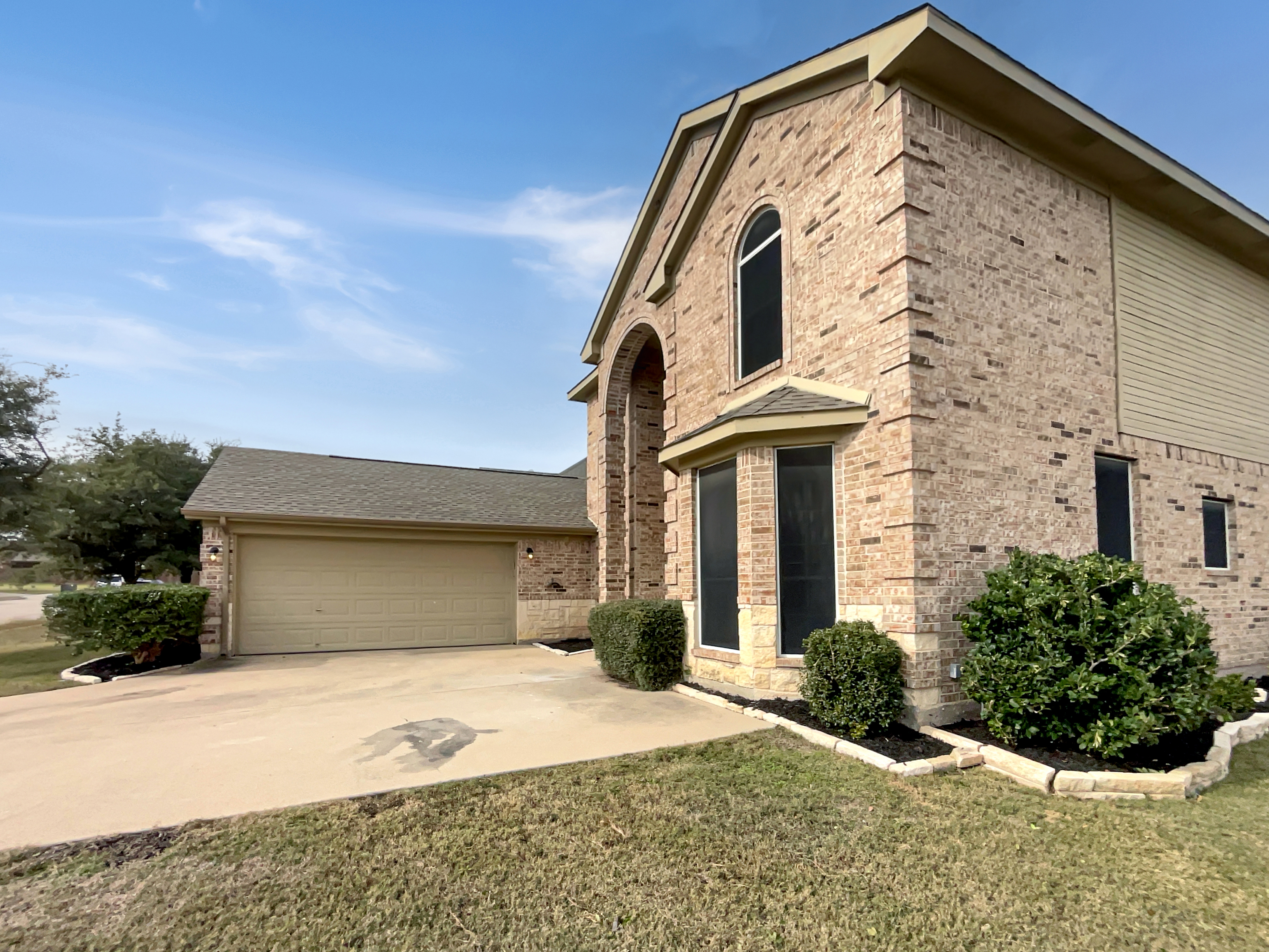 Photo 7 of 22 of 1649 Silverstone Dr, Weatherford, TX