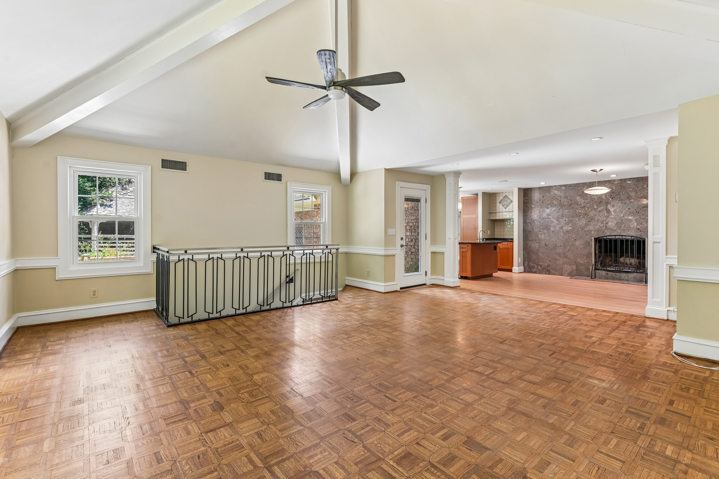 Photo 23 of 87 of 3135 Spalding Dr, Atlanta, GA