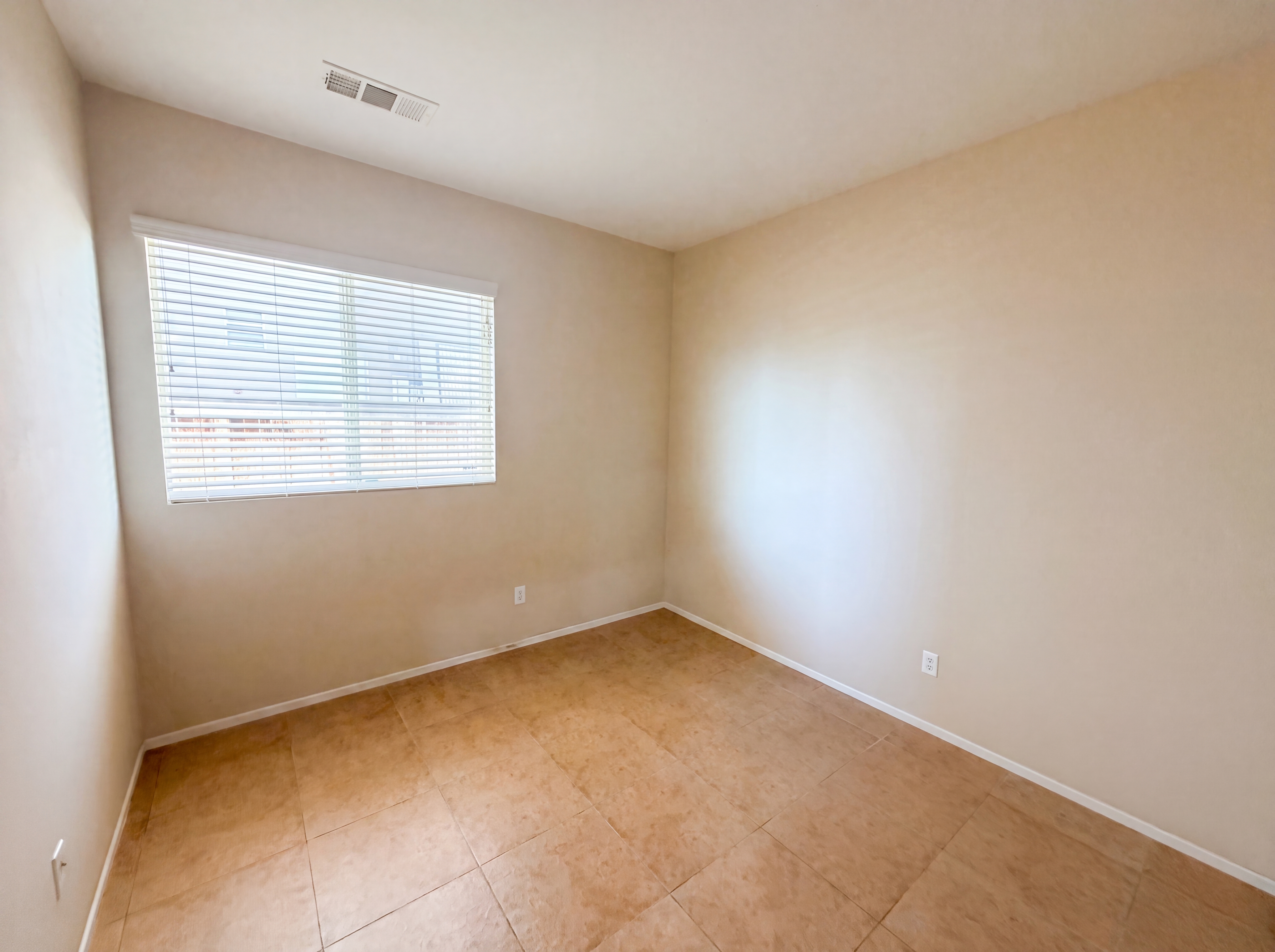 Photo 15 of 33 of 12783 Brandon St, Victorville, CA
