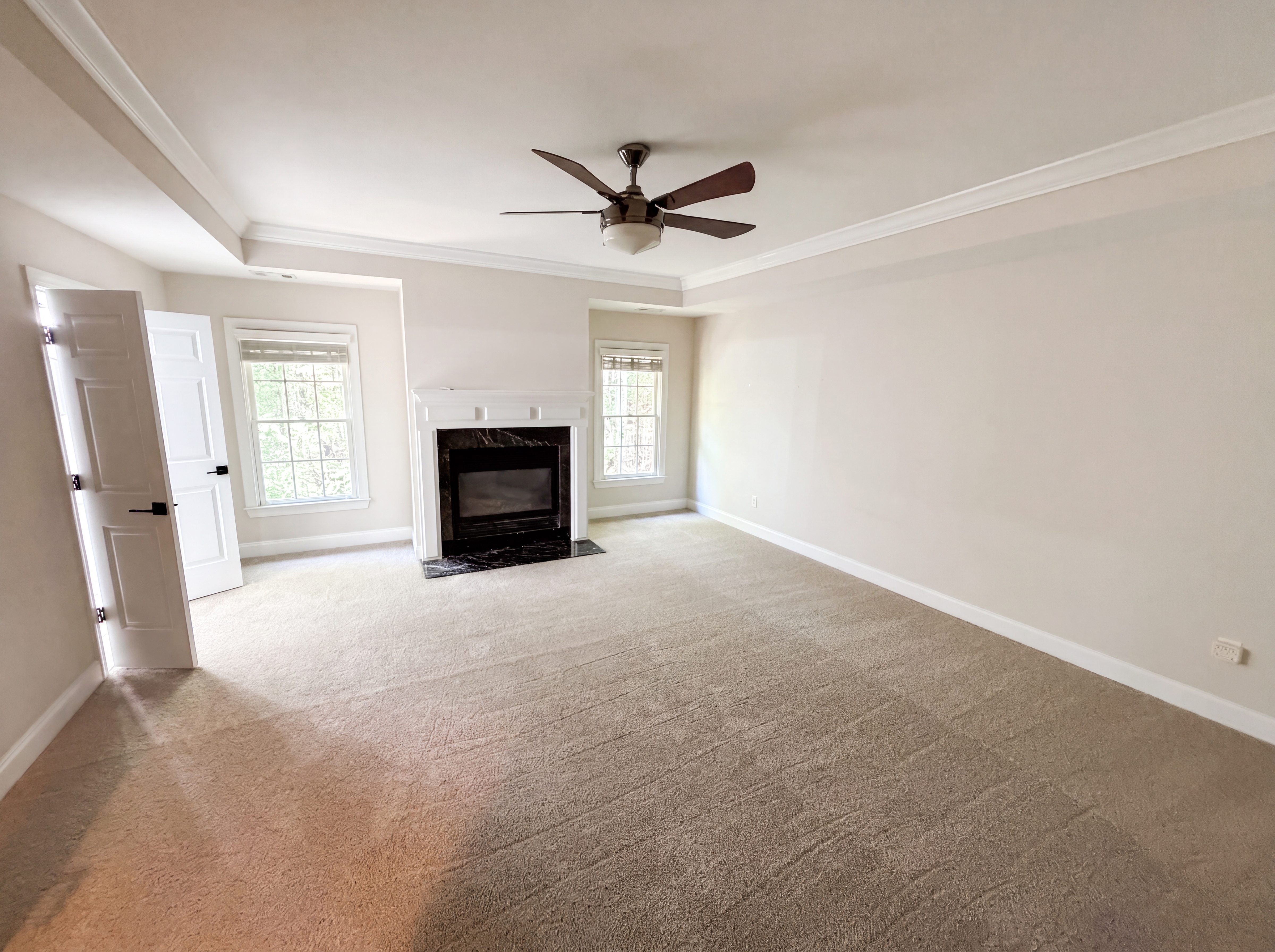 Photo 9 of 38 of 1231 Dunwoody Village Dr, Atlanta, GA