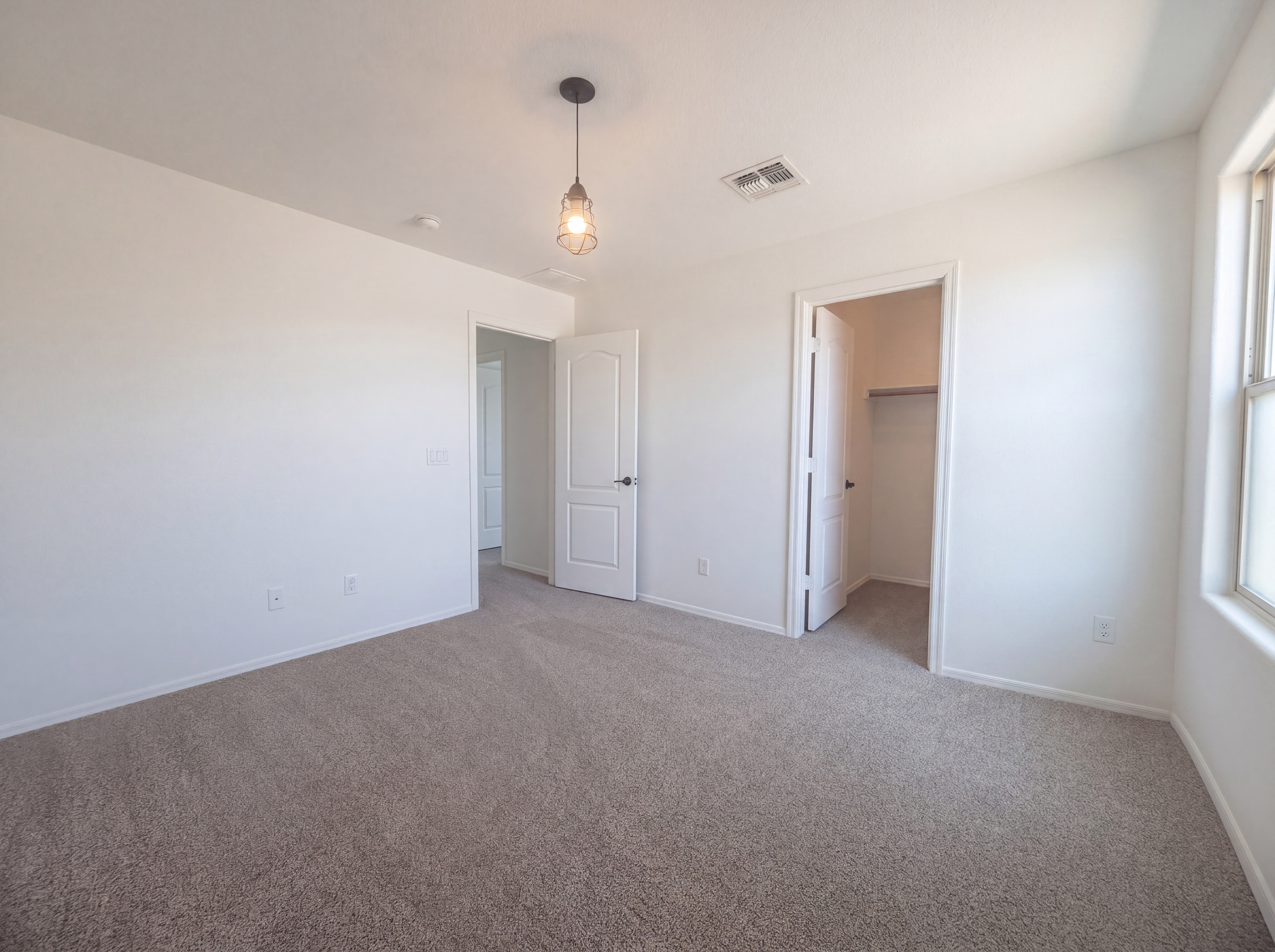 Photo 12 of 18 of 1043 E Daniella Dr, San Tan Valley, AZ