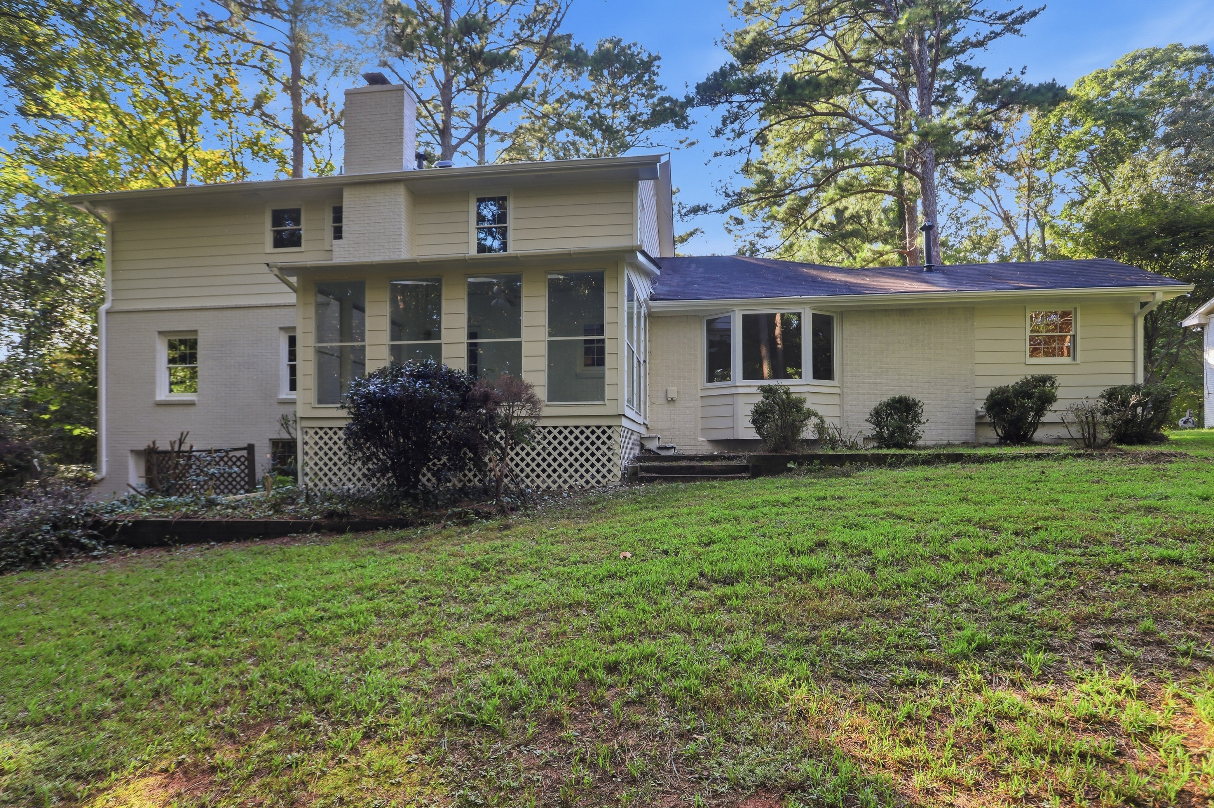 Photo 47 of 52 of 1215 Lake Crest Ter, Roswell, GA