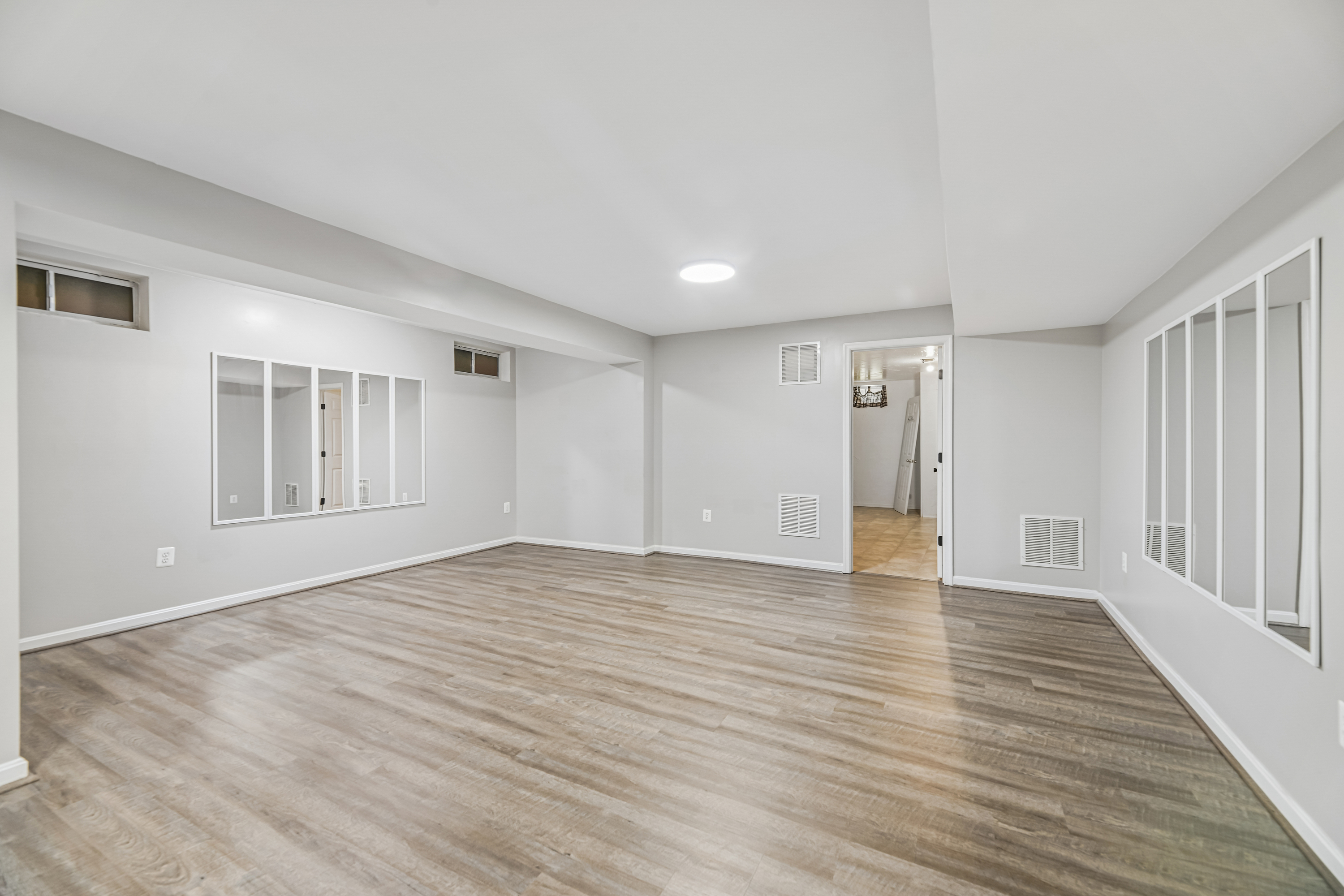 Photo 52 of 84 of 6046 Persinger House Ct, Manassas, VA