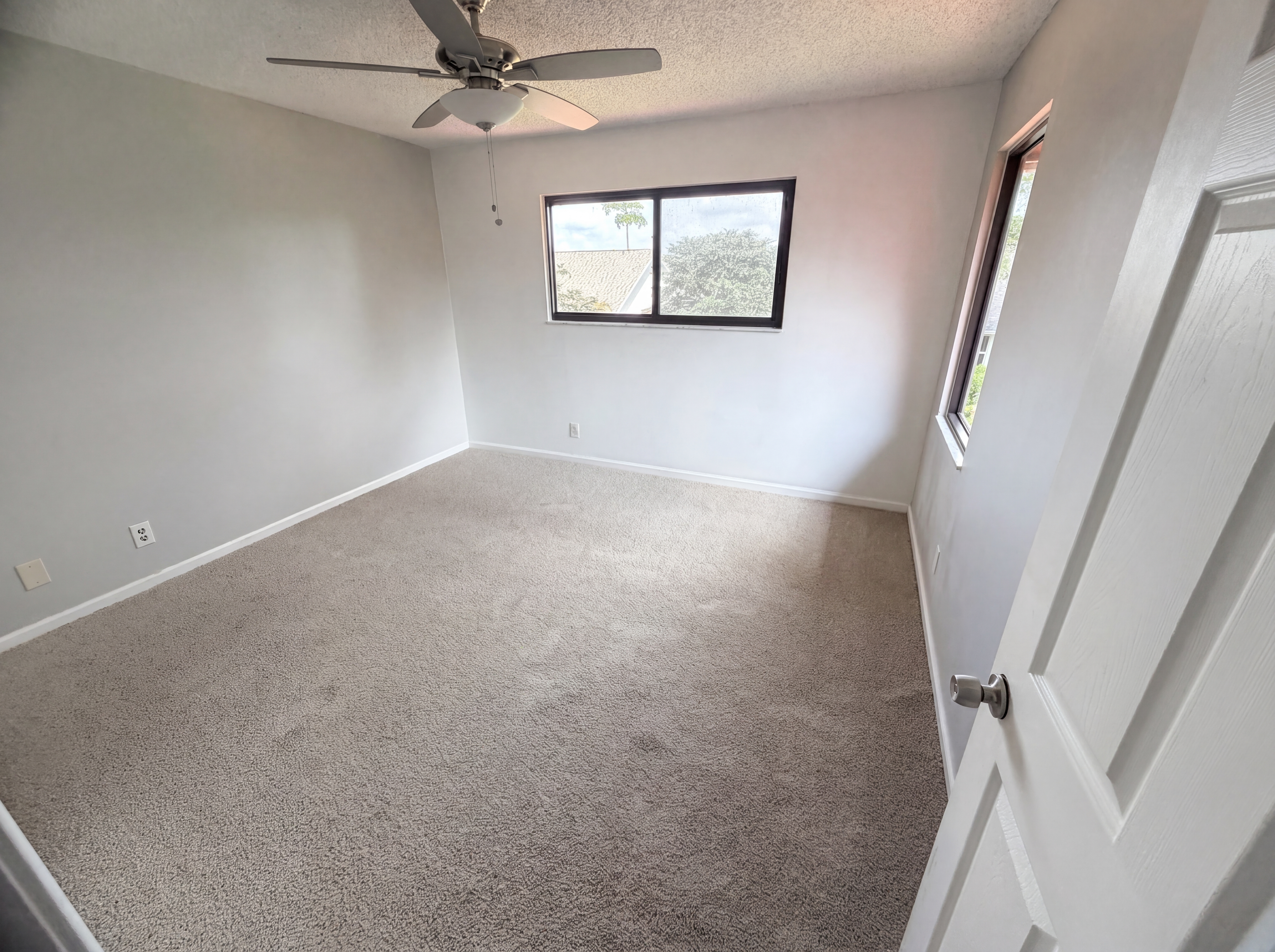Photo 16 of 47 of 118 Waterway Rd, Royal Palm Beach, FL
