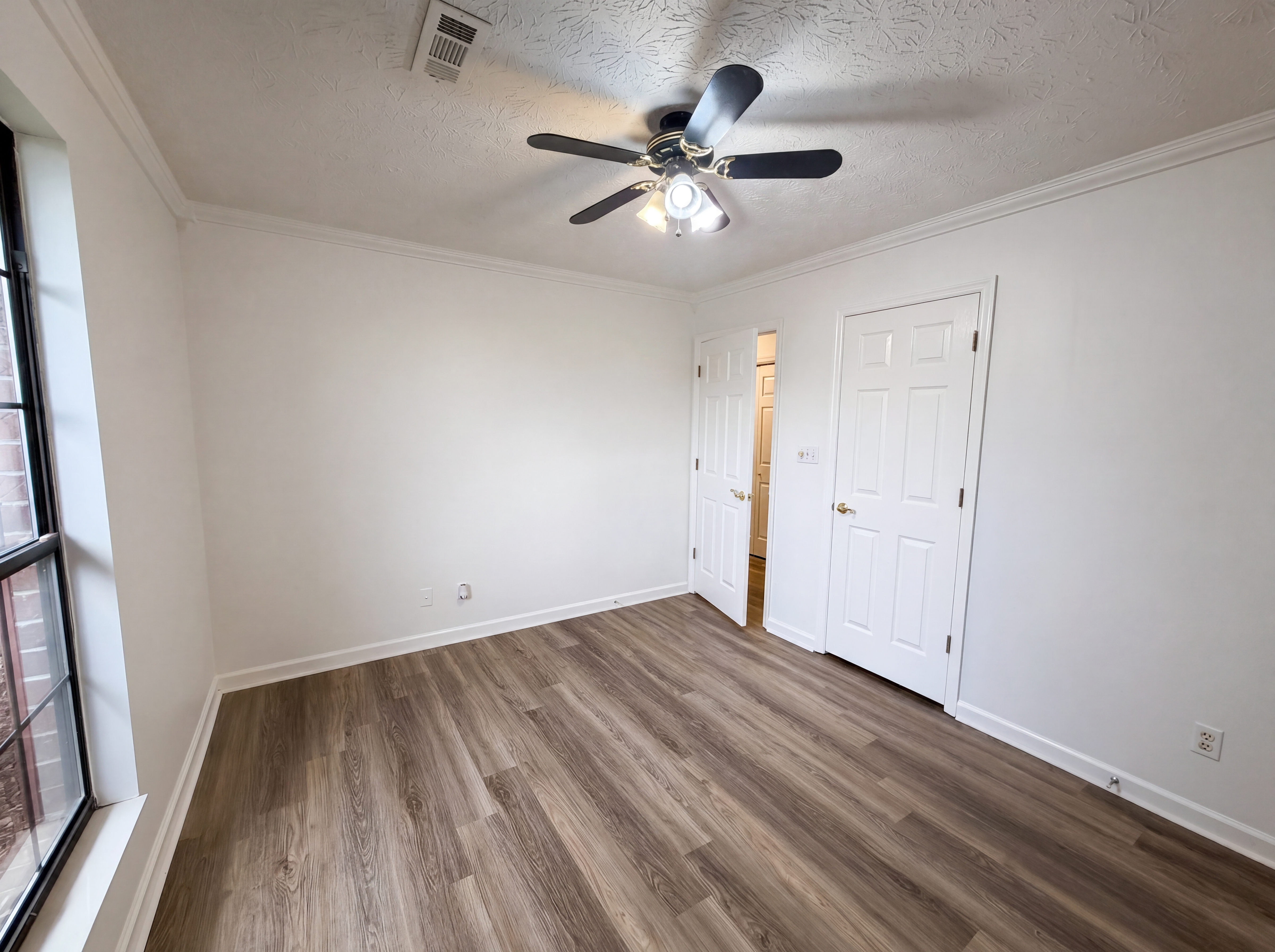 Photo 15 of 22 of 6020 Morning Glory Pl, Knoxville, TN