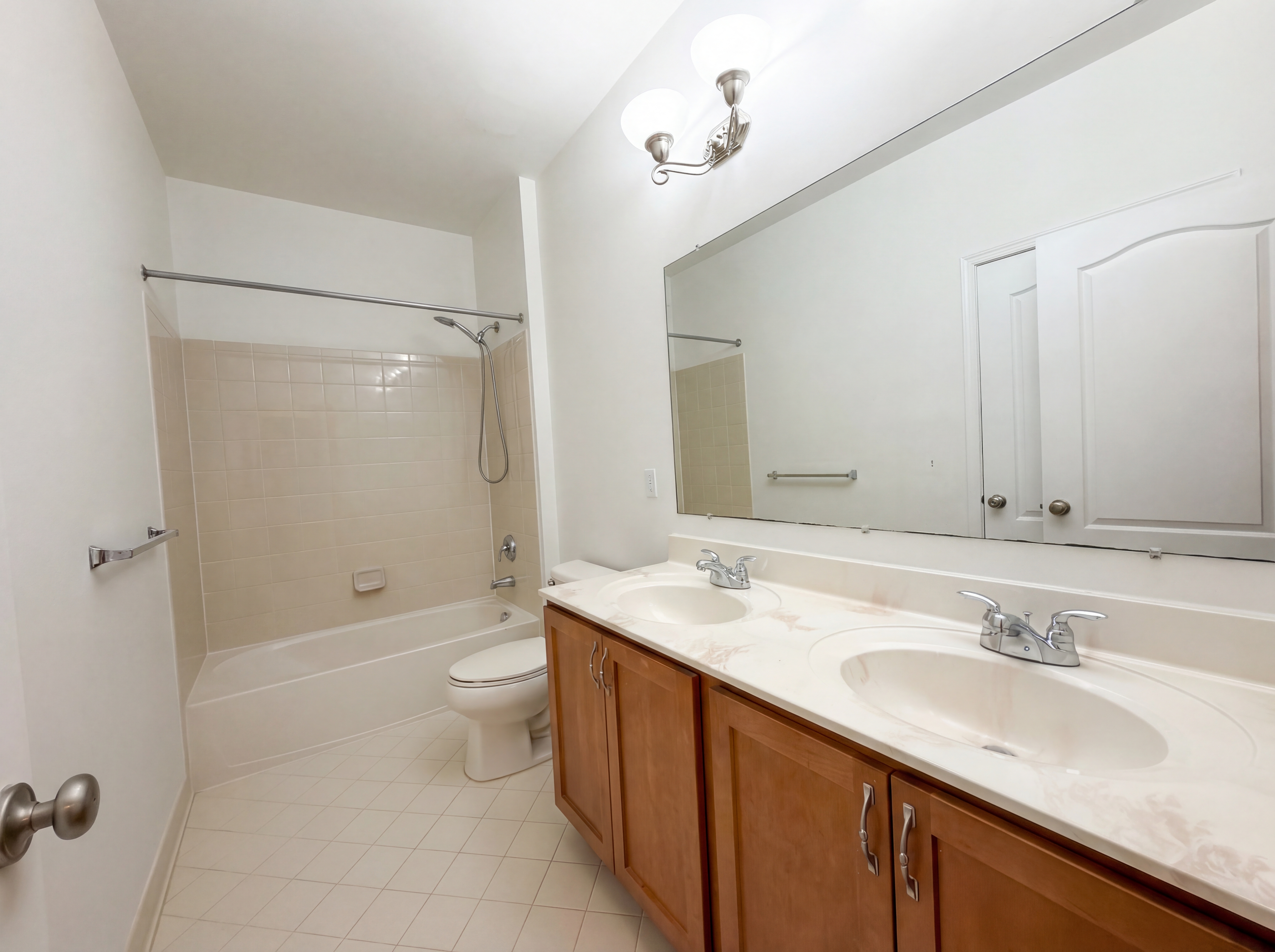 Photo 18 of 26 of 4012 Bridle Ridge Rd, Upper Marlboro, MD