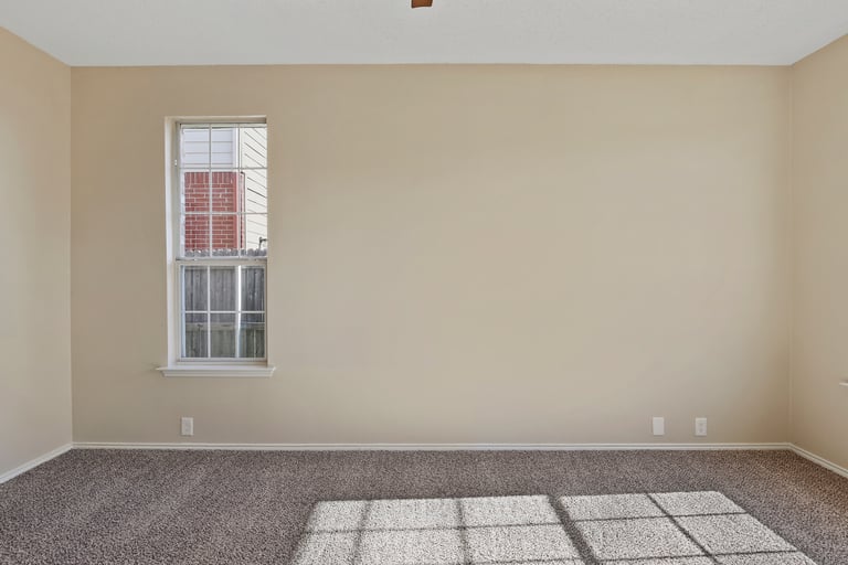 Photo 15 of 30 - 4648 Park Bend Dr, Fort Worth, TX 76137