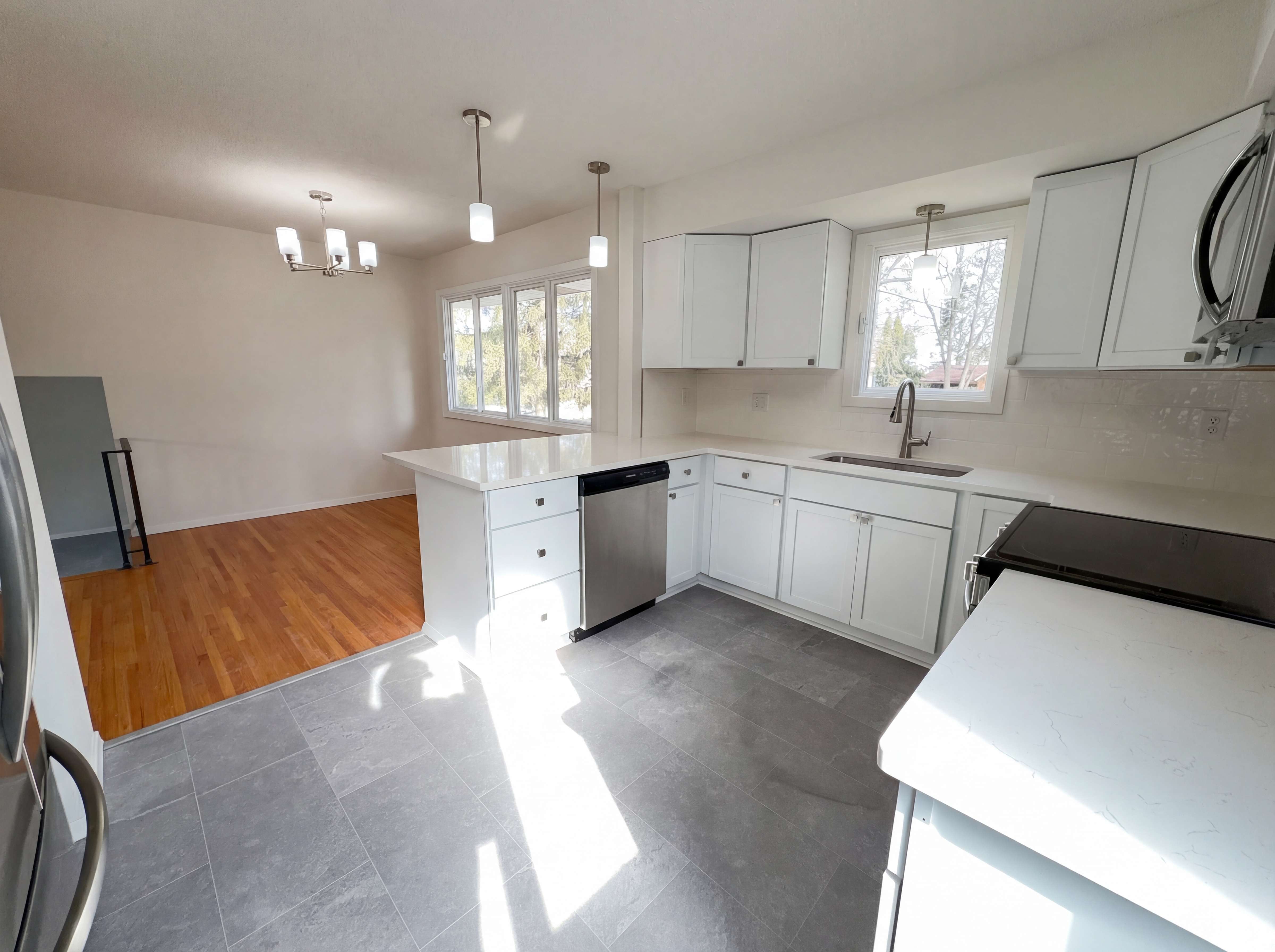 Photo 11 of 25 of 3480 Milton St N, Shoreview, MN