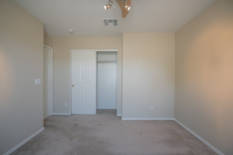 Photo 21 of 30 - 15123 W Hope Dr, Surprise, AZ 85379