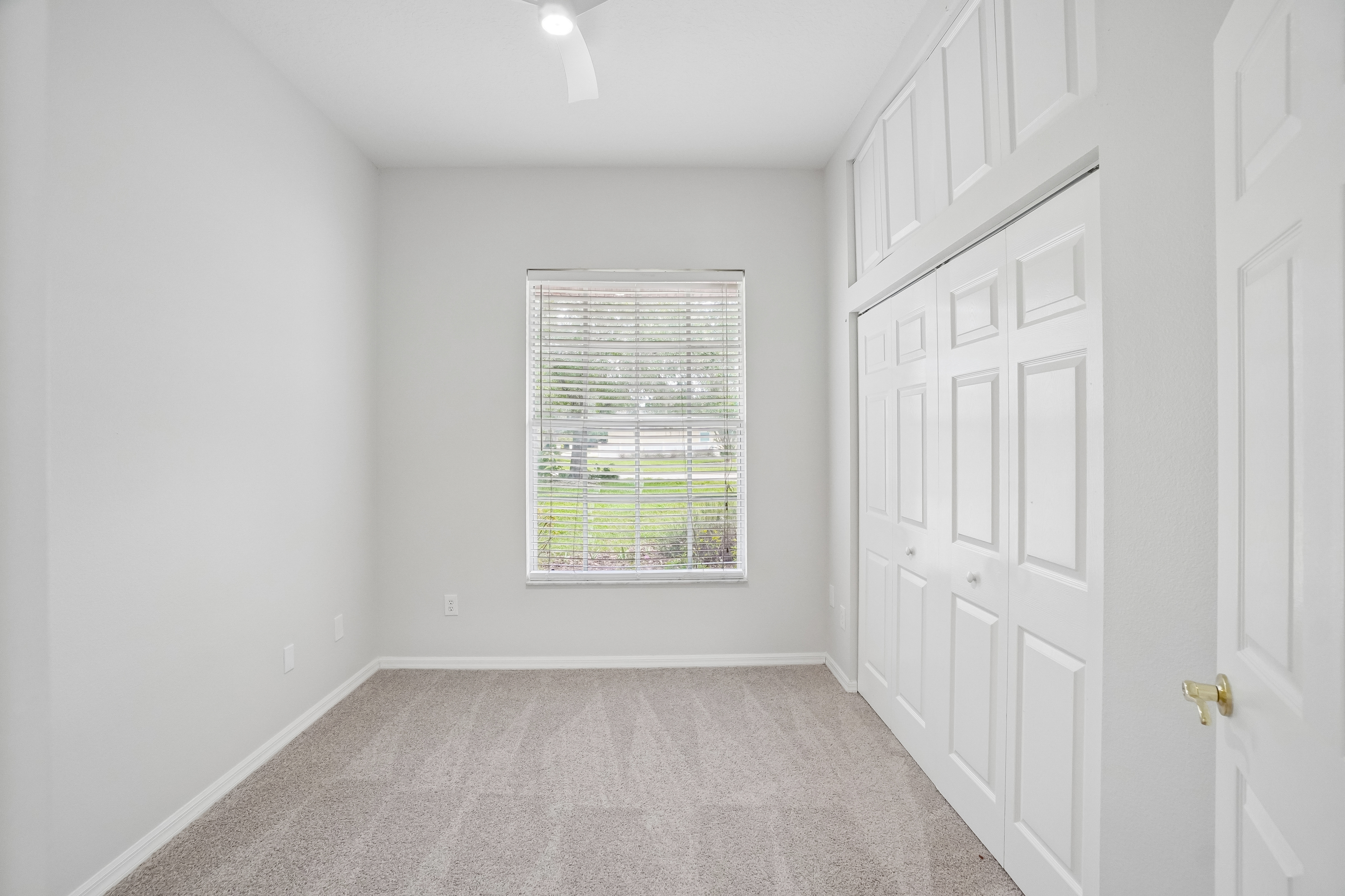 Photo 29 of 35 of 17718 Crystal Cove Pl, Lutz, FL
