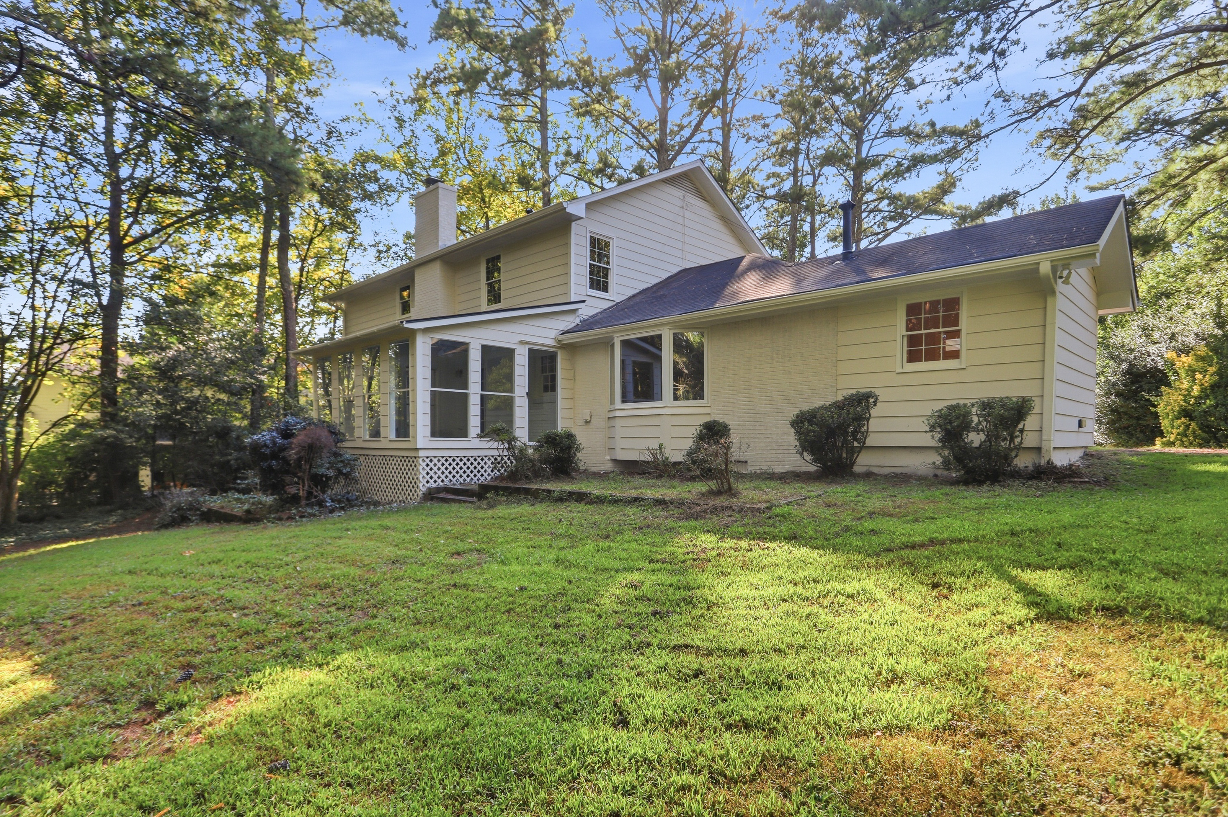 Photo 48 of 52 of 1215 Lake Crest Ter, Roswell, GA