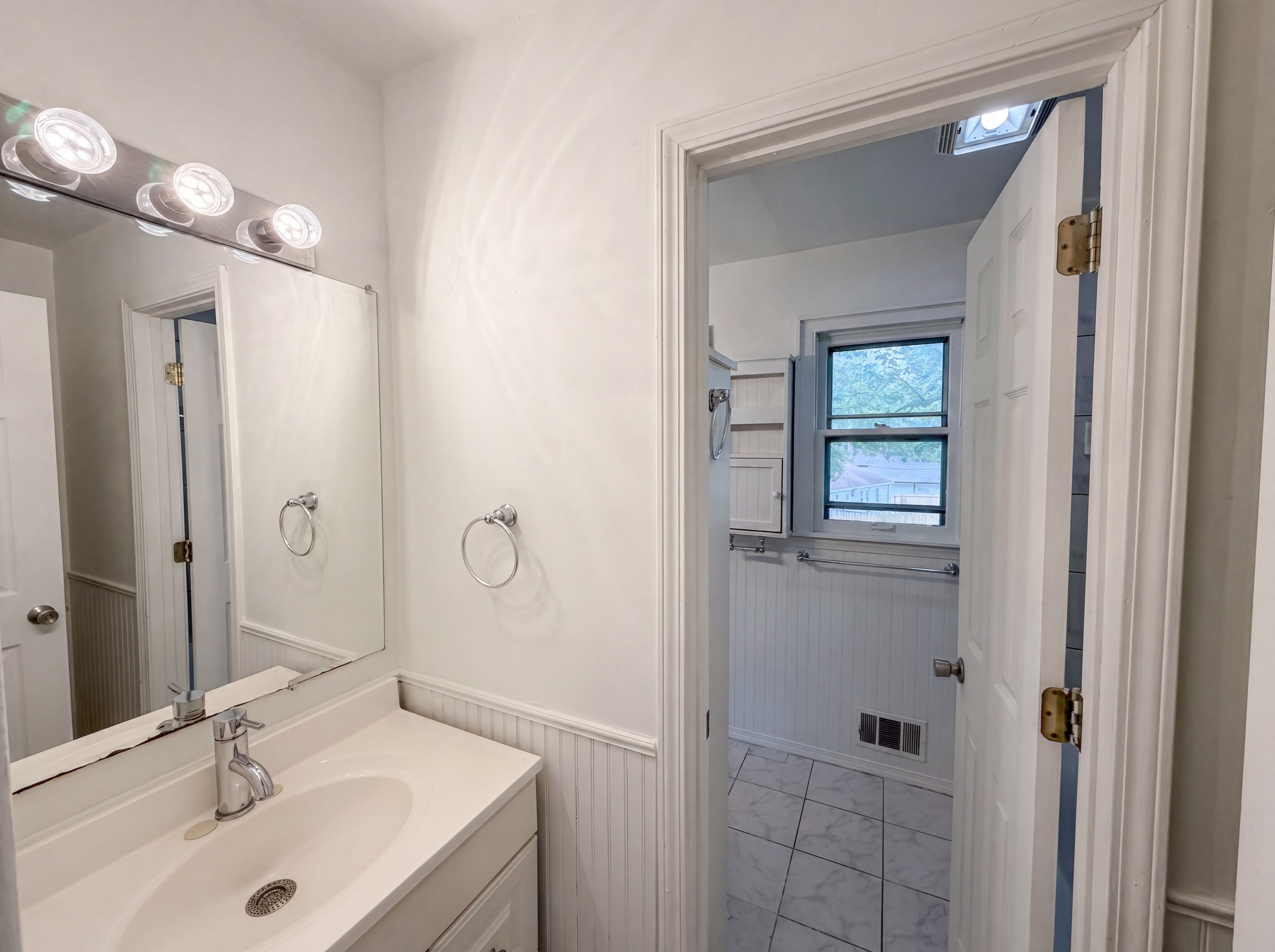 Photo 11 of 18 of 3107 NE 65th Ter, Kansas City, MO