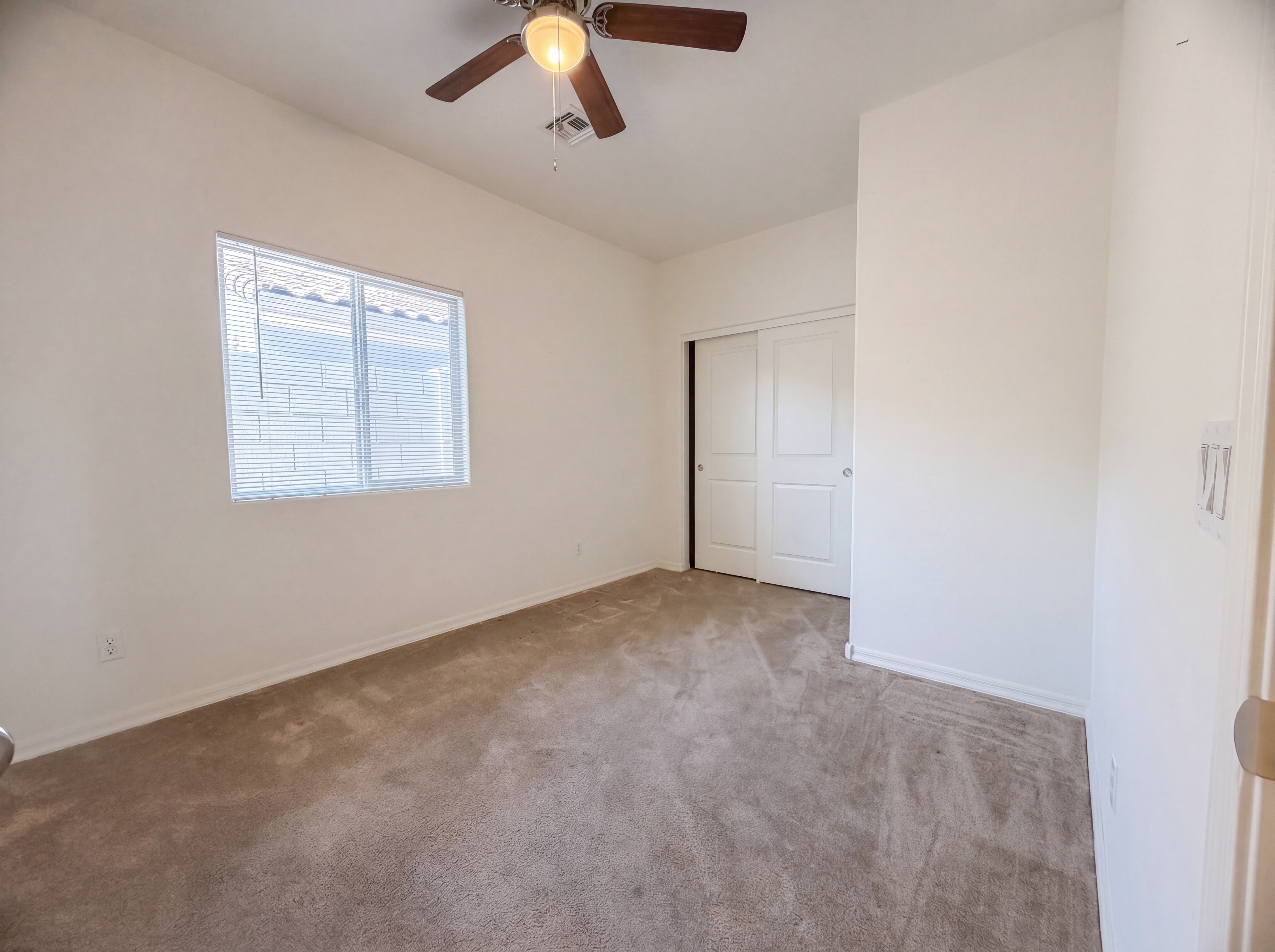 Photo 4 of 17 of 1738 S Aryelle Rd, Apache Junction, AZ