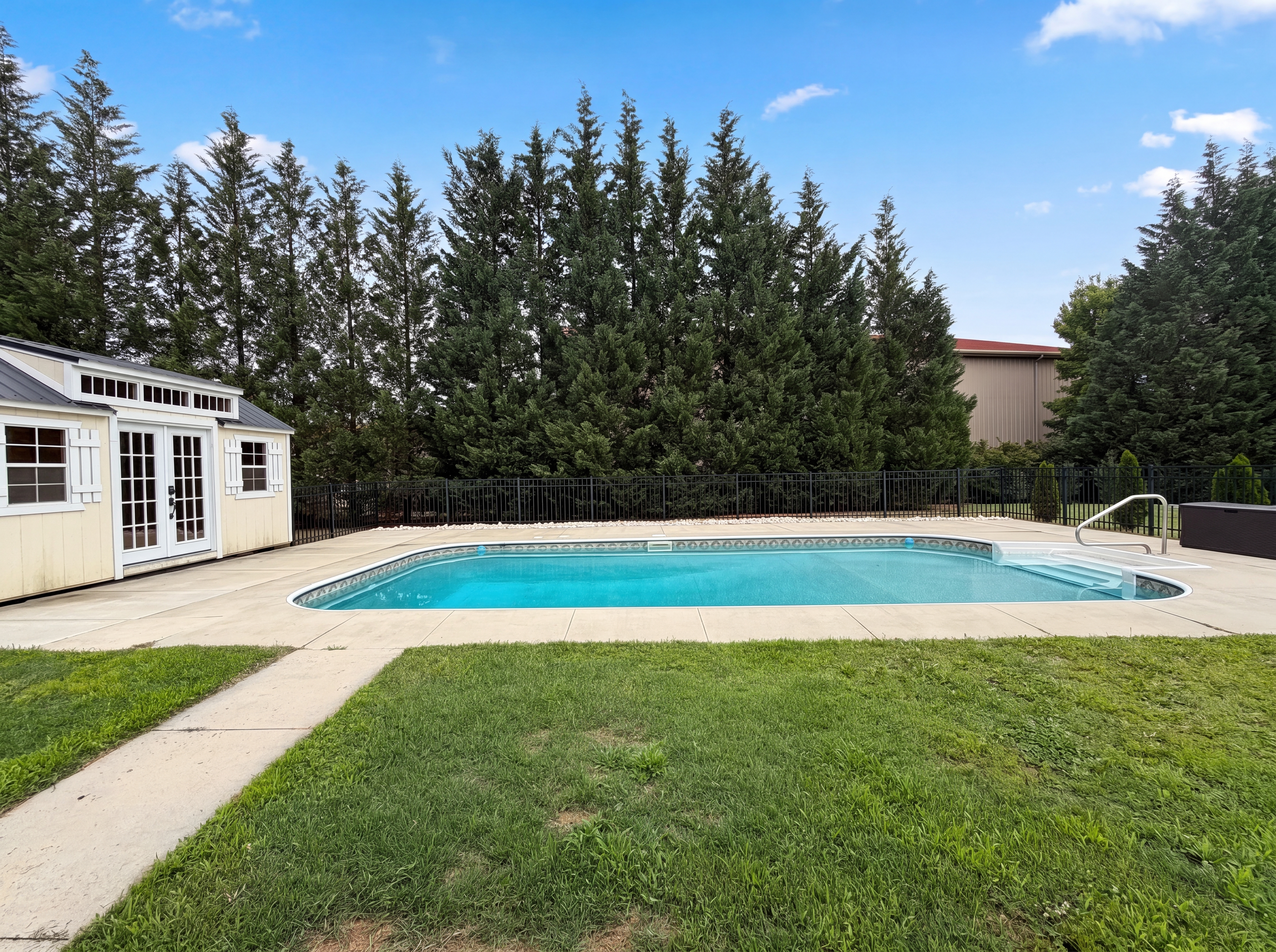 Photo 16 of 22 of 1417 McBeth Dr, Kannapolis, NC