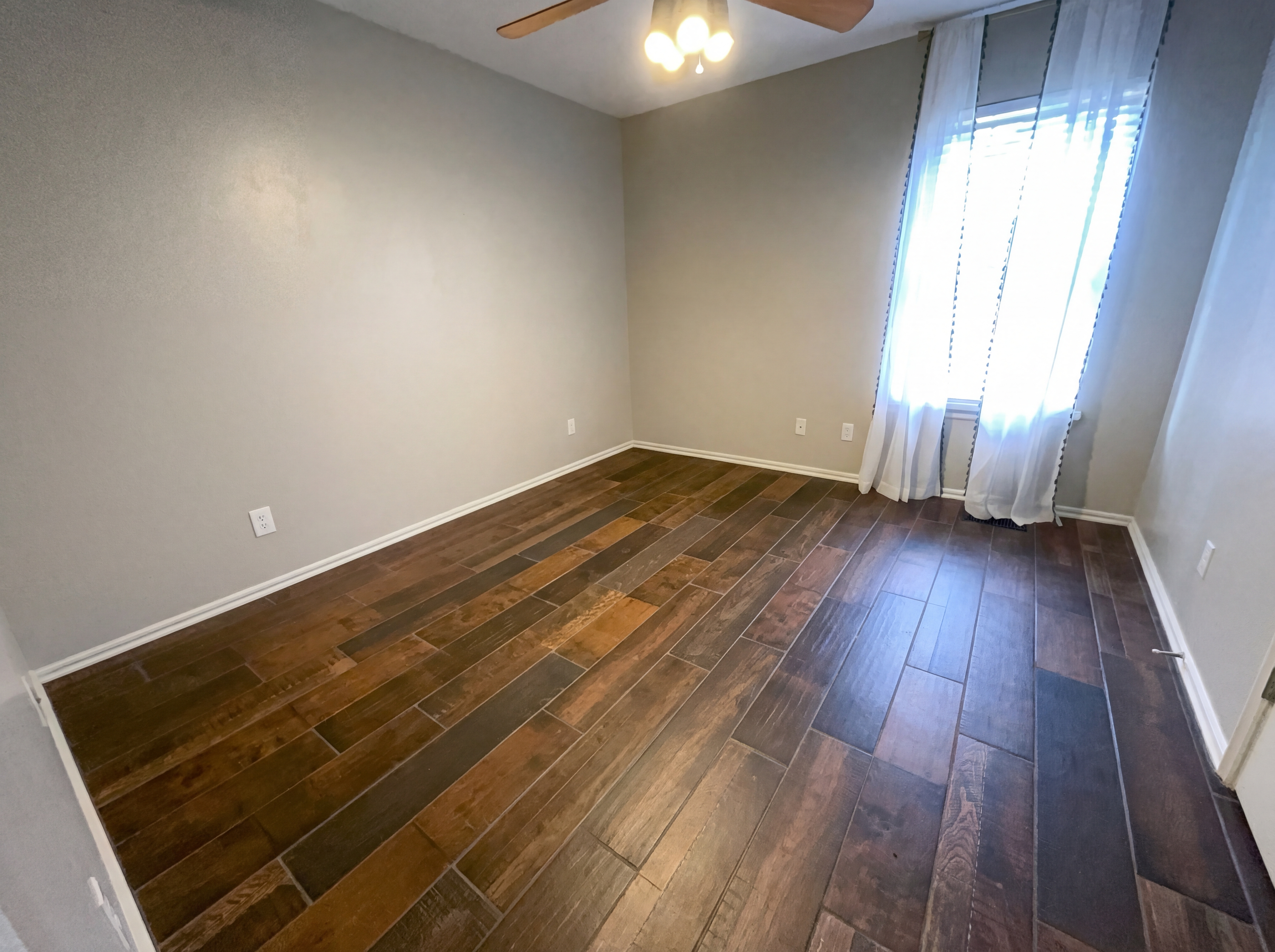 Photo 4 of 18 of 4221 Darril Rd, Edmond, OK