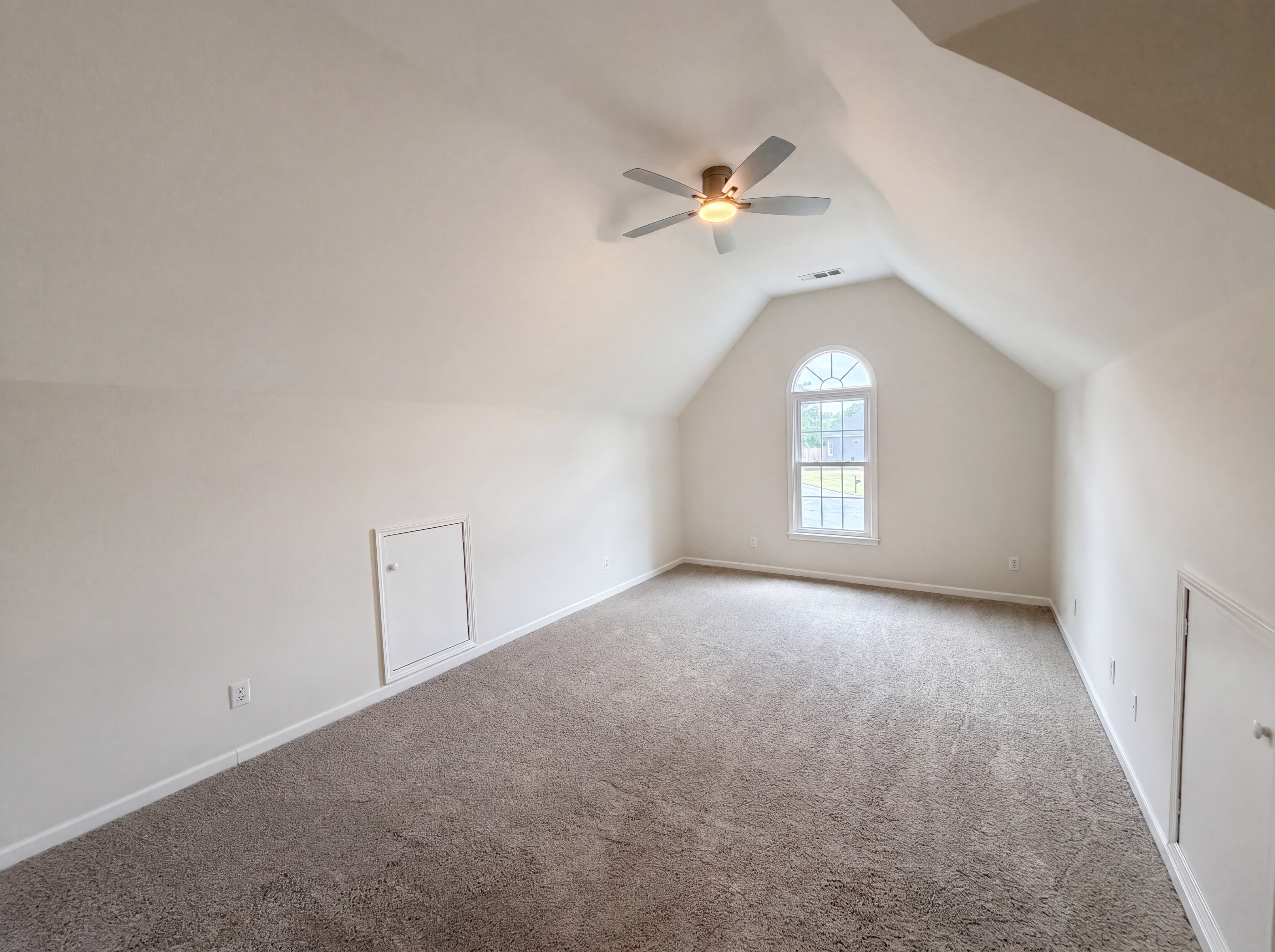 Photo 17 of 82 of 724 Beacon Cv, Lawrenceville, GA