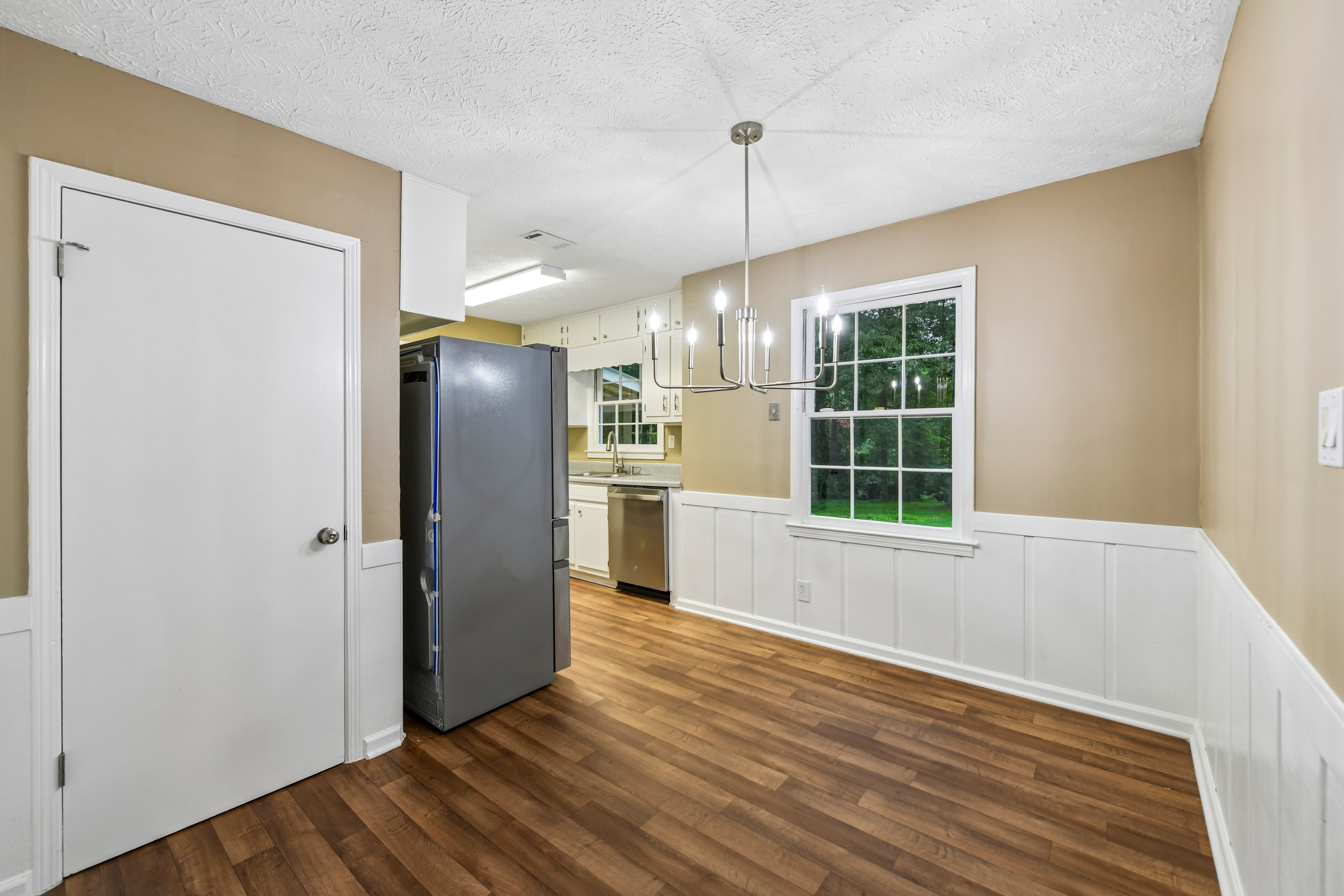 Photo 6 of 38 of 714 Continental Dr, Lawrenceville, GA