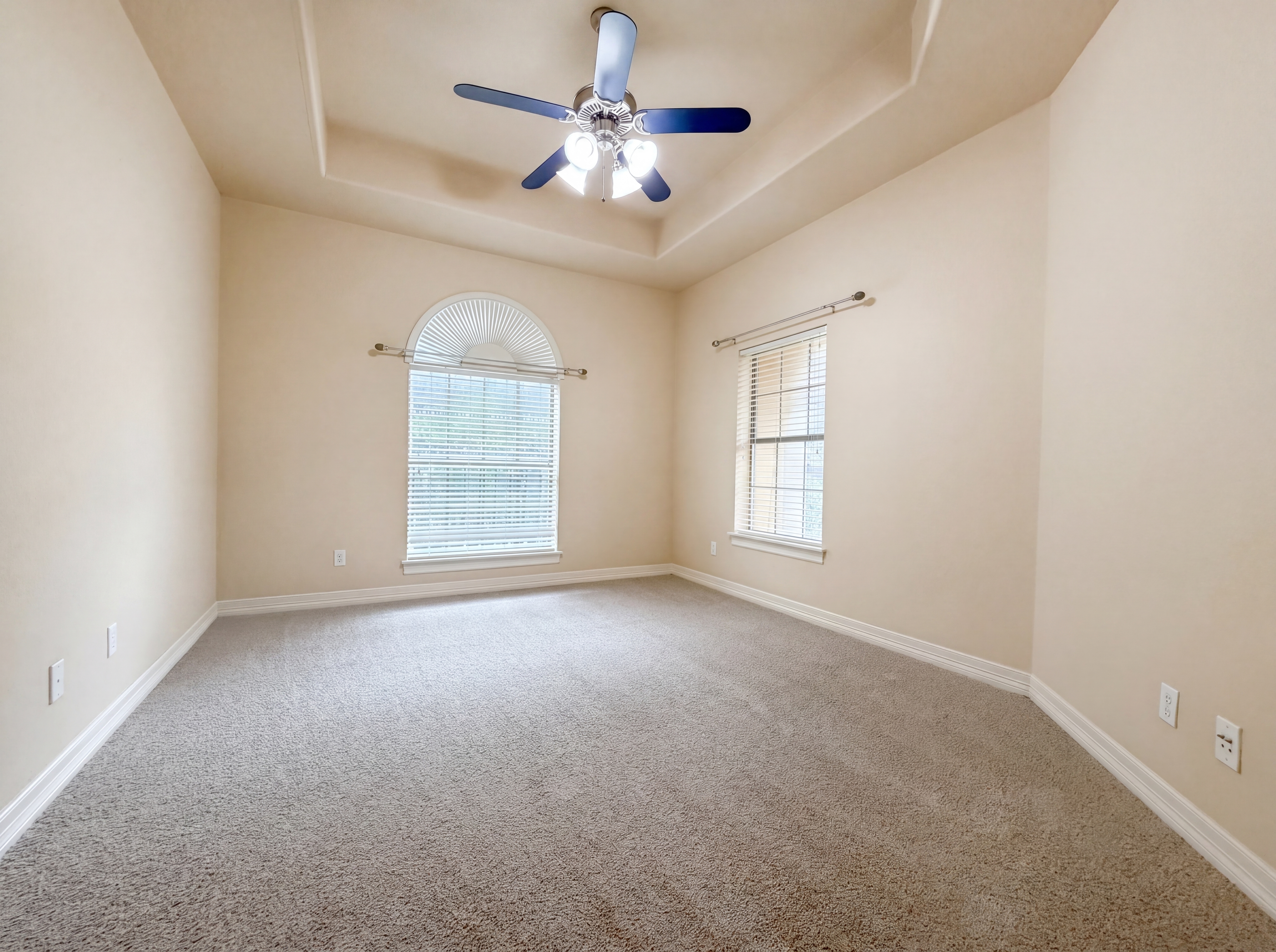 Photo 16 of 23 of 20646 Wahl Ln, San Antonio, TX