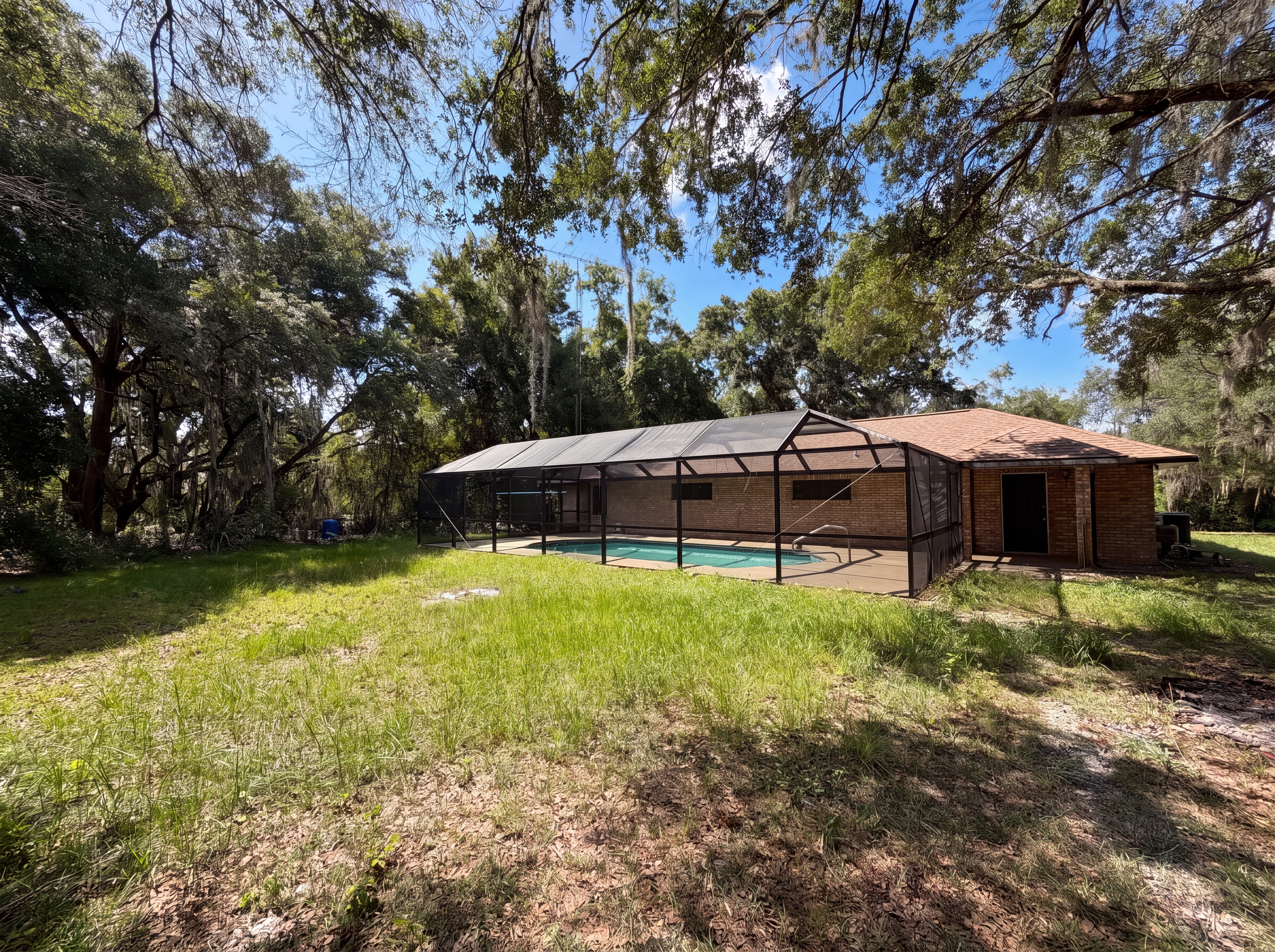 Photo 5 of 22 of 3739 Lake Griffin Rd, Lady Lake, FL