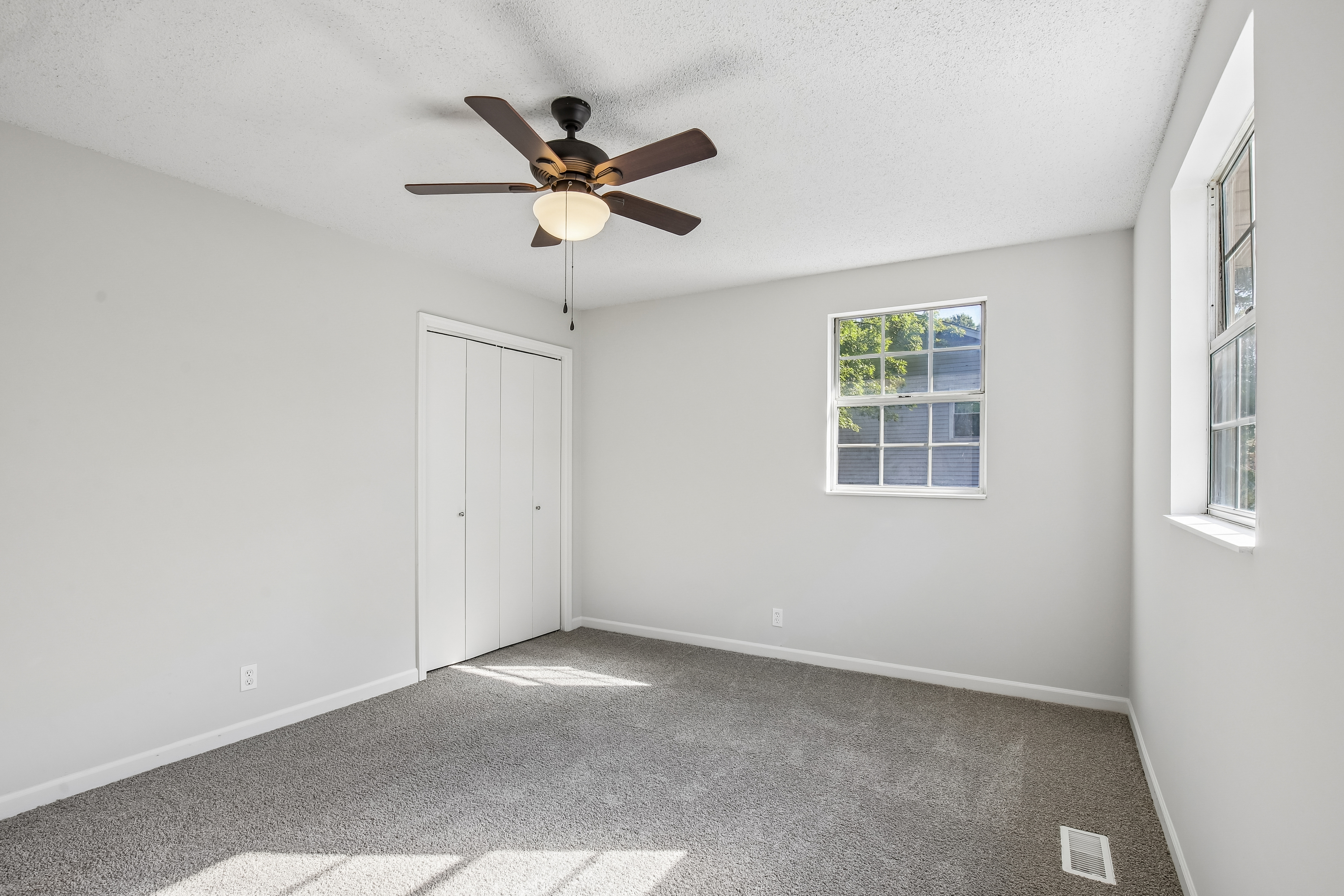 Photo 63 of 79 of 5148 Roxborough Dr, Hermitage, TN