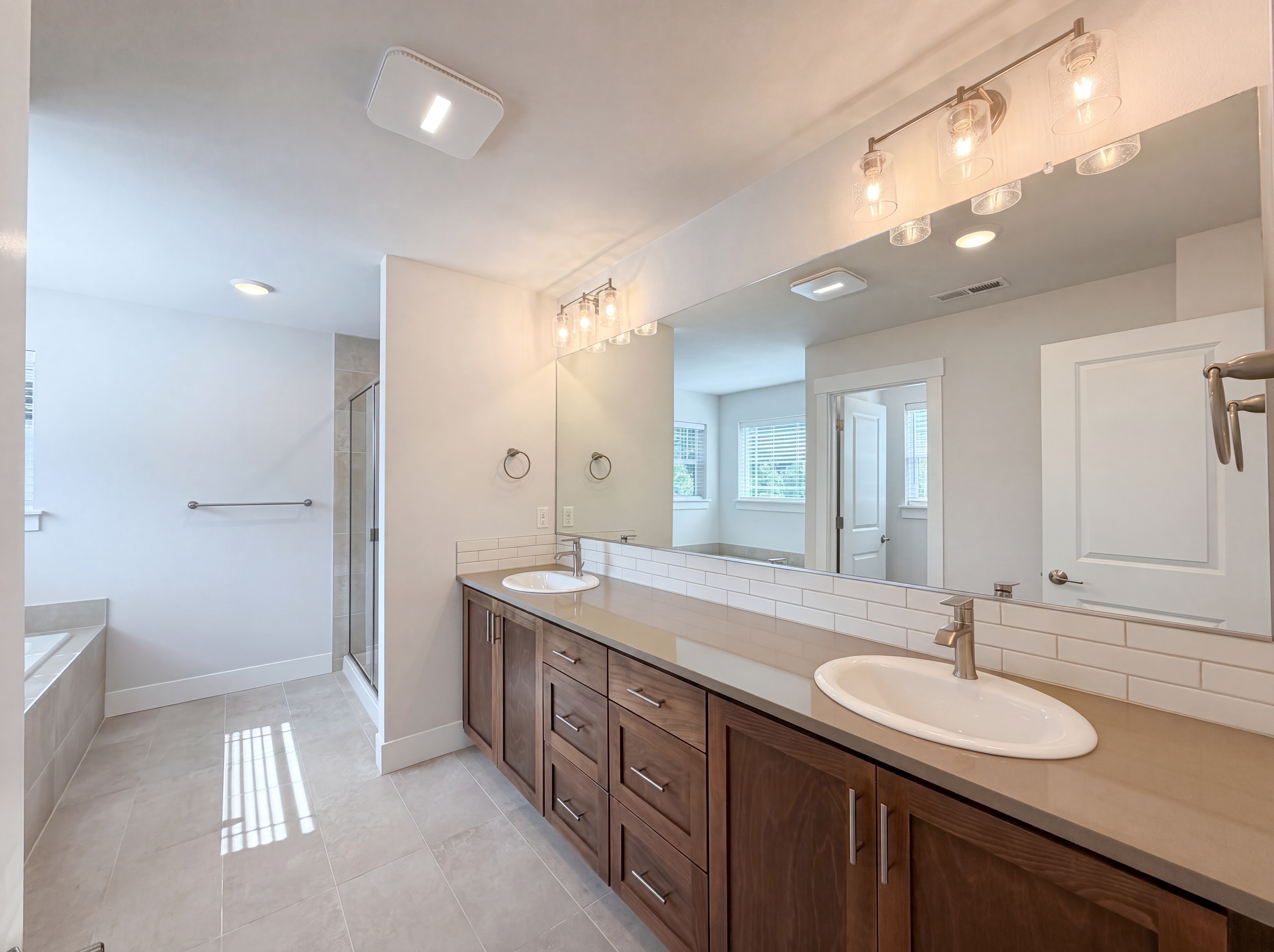 Photo 16 of 24 of 12706 SW Incline Dr, Beaverton, OR