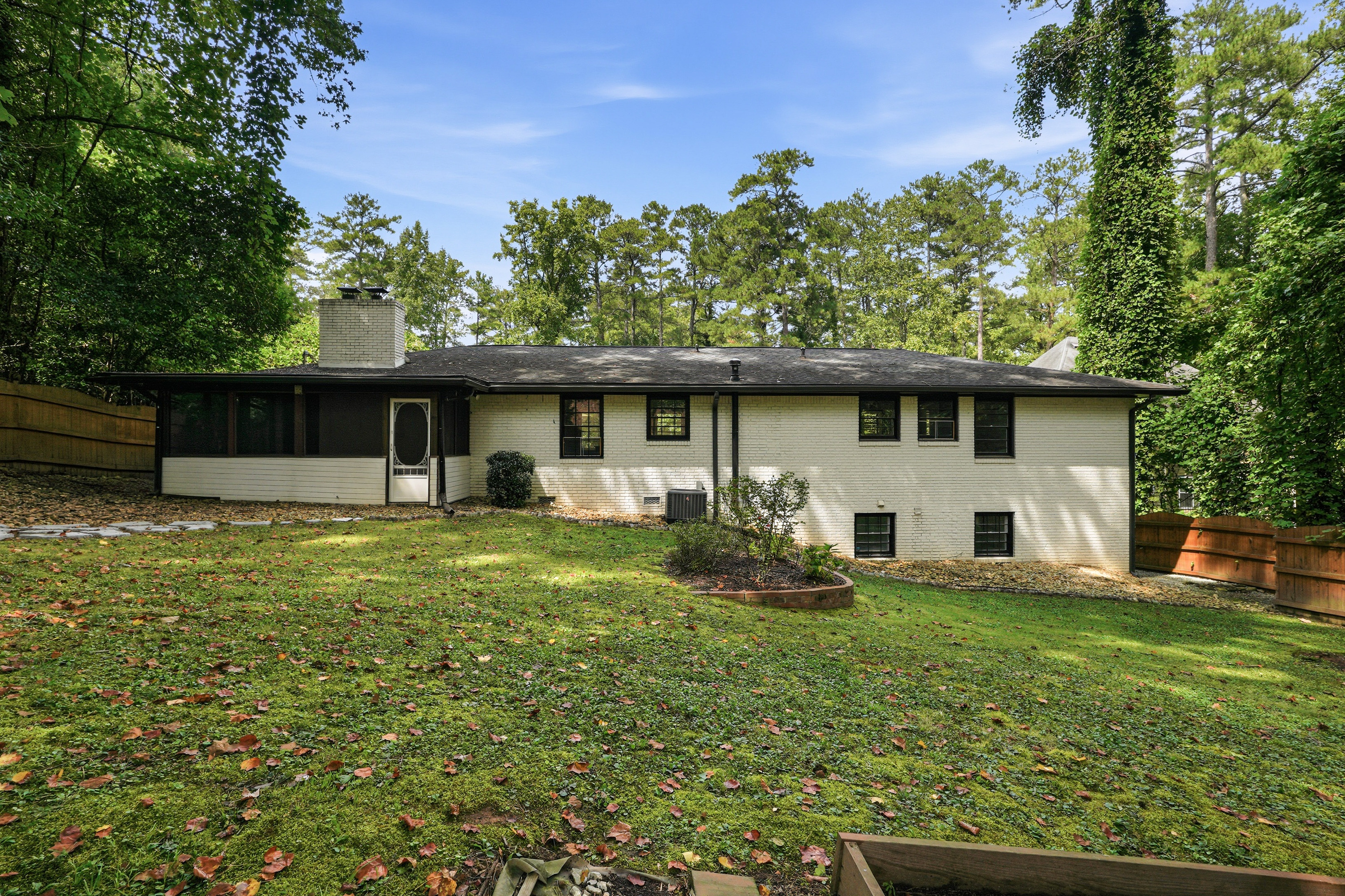 Photo 33 of 35 of 3020 Landrum Dr SW, Atlanta, GA