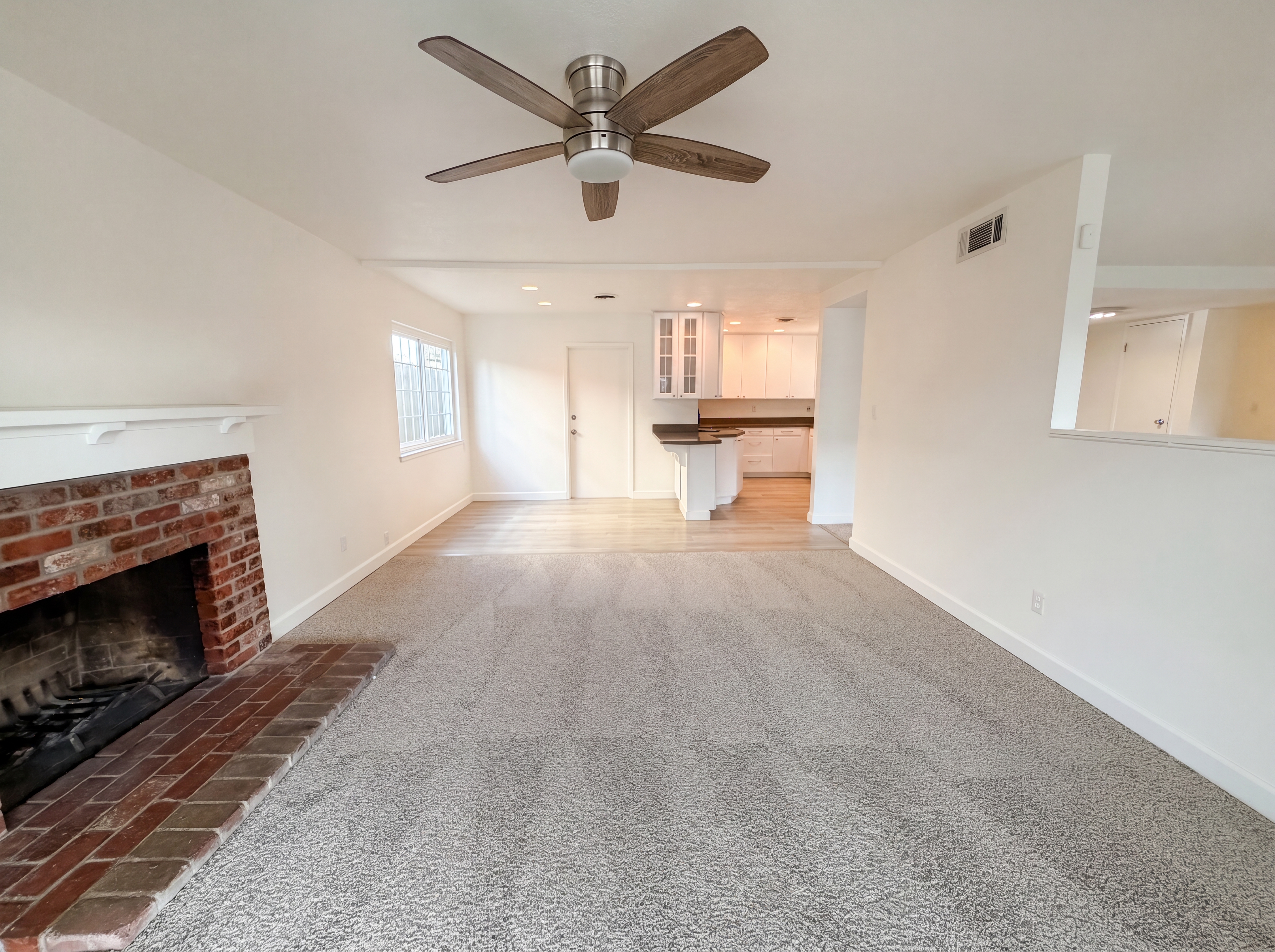 Photo 3 of 28 of 6840 Oaklawn Way, Fair Oaks, CA