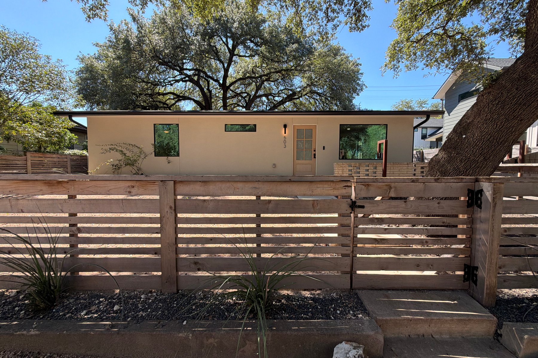 Photo 1 of 503 S Park Dr