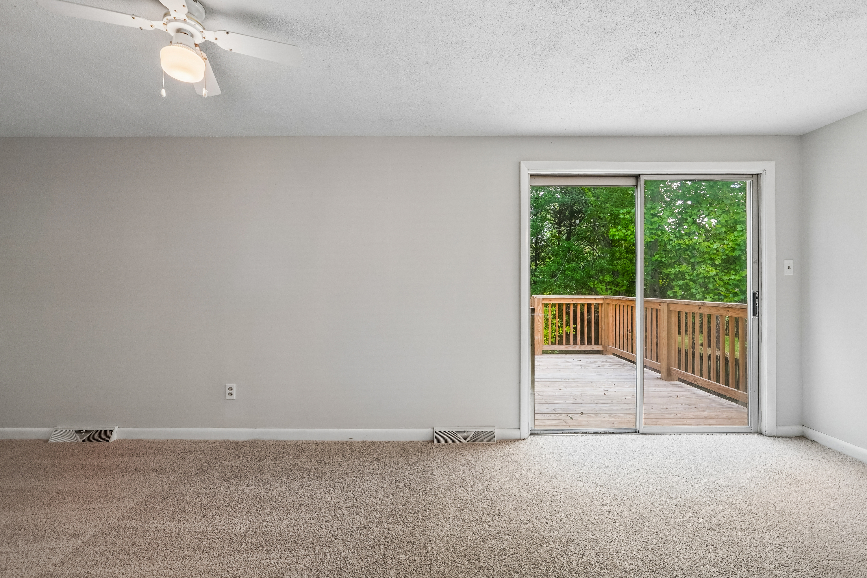 Photo 10 of 28 of 4036 Elizabeth St, Hickory, NC