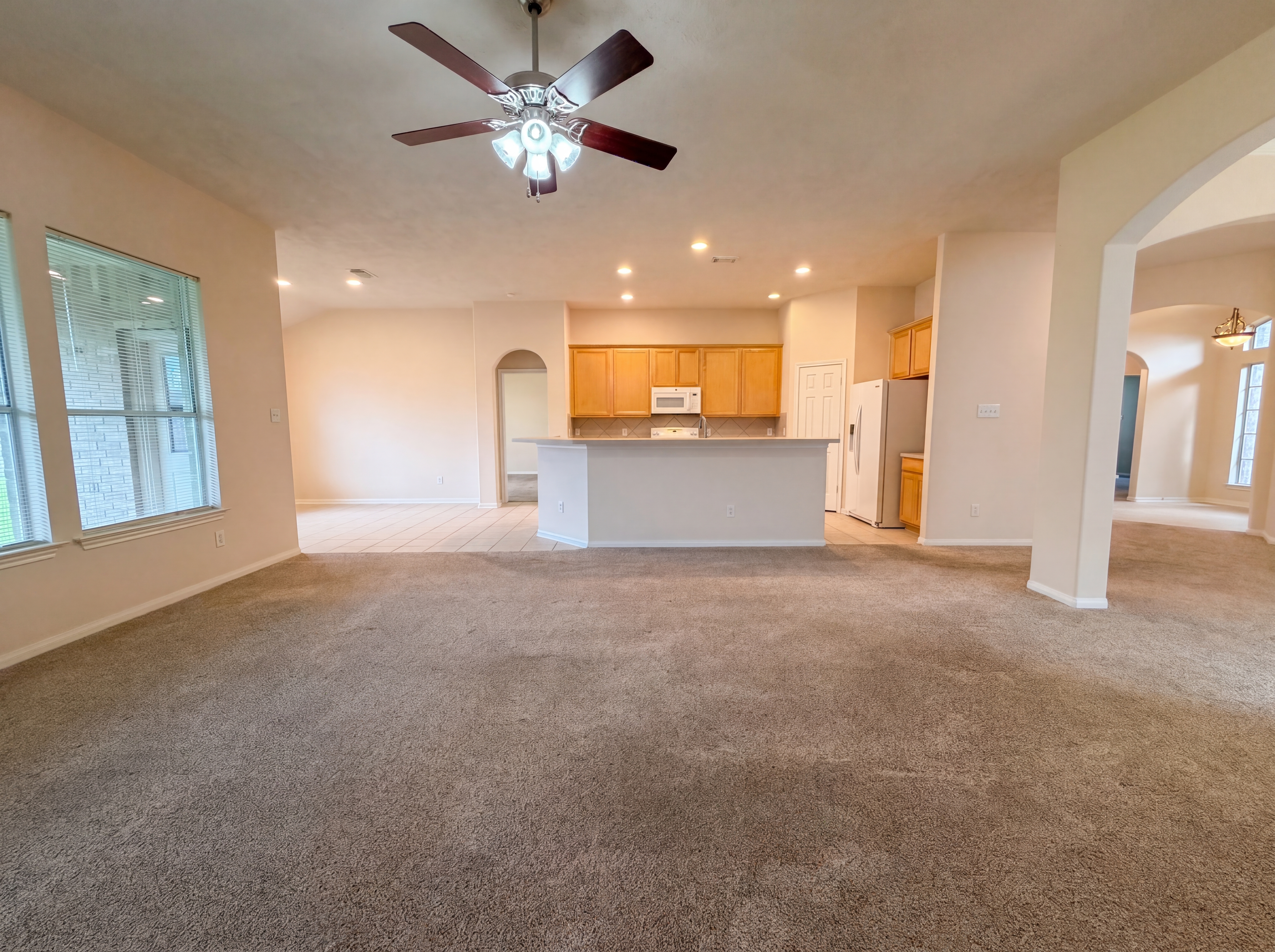 Photo 8 of 21 of 19110 Piney Way Dr, Tomball, TX