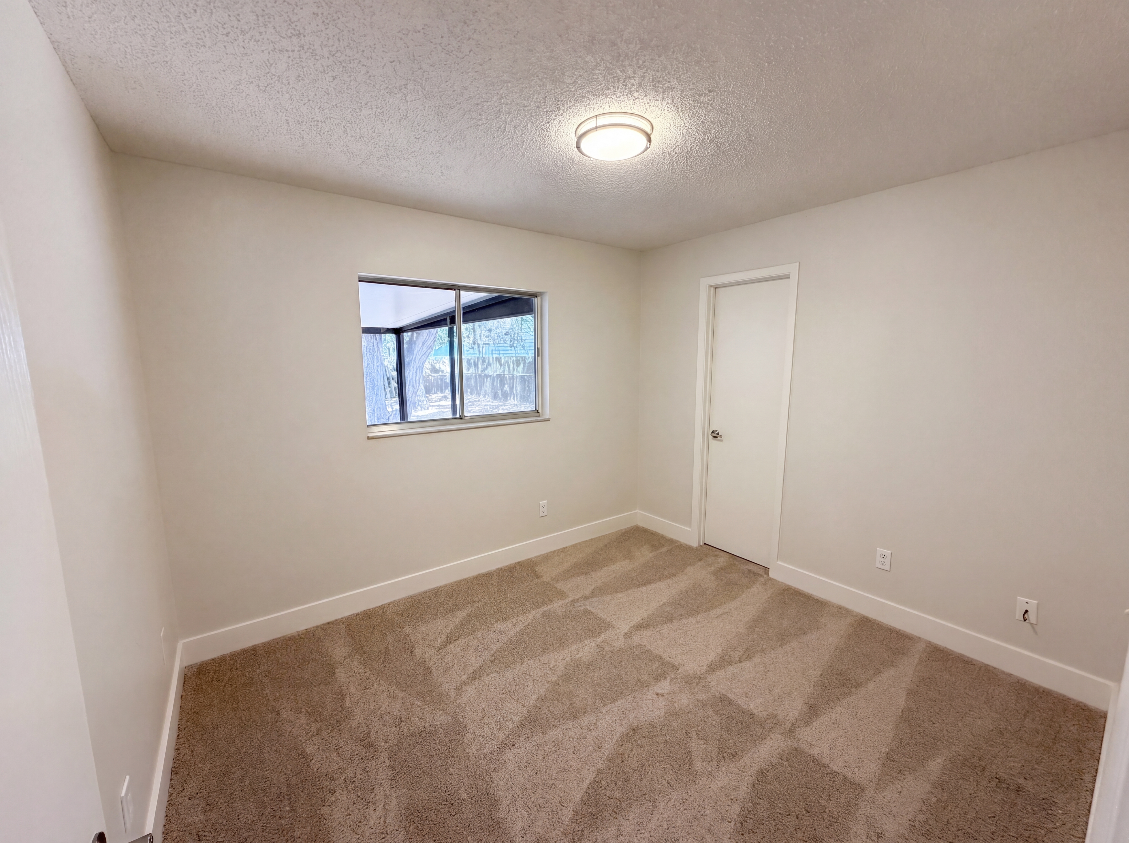Photo 14 of 25 of 2768 Galatian Pl, Orlando, FL