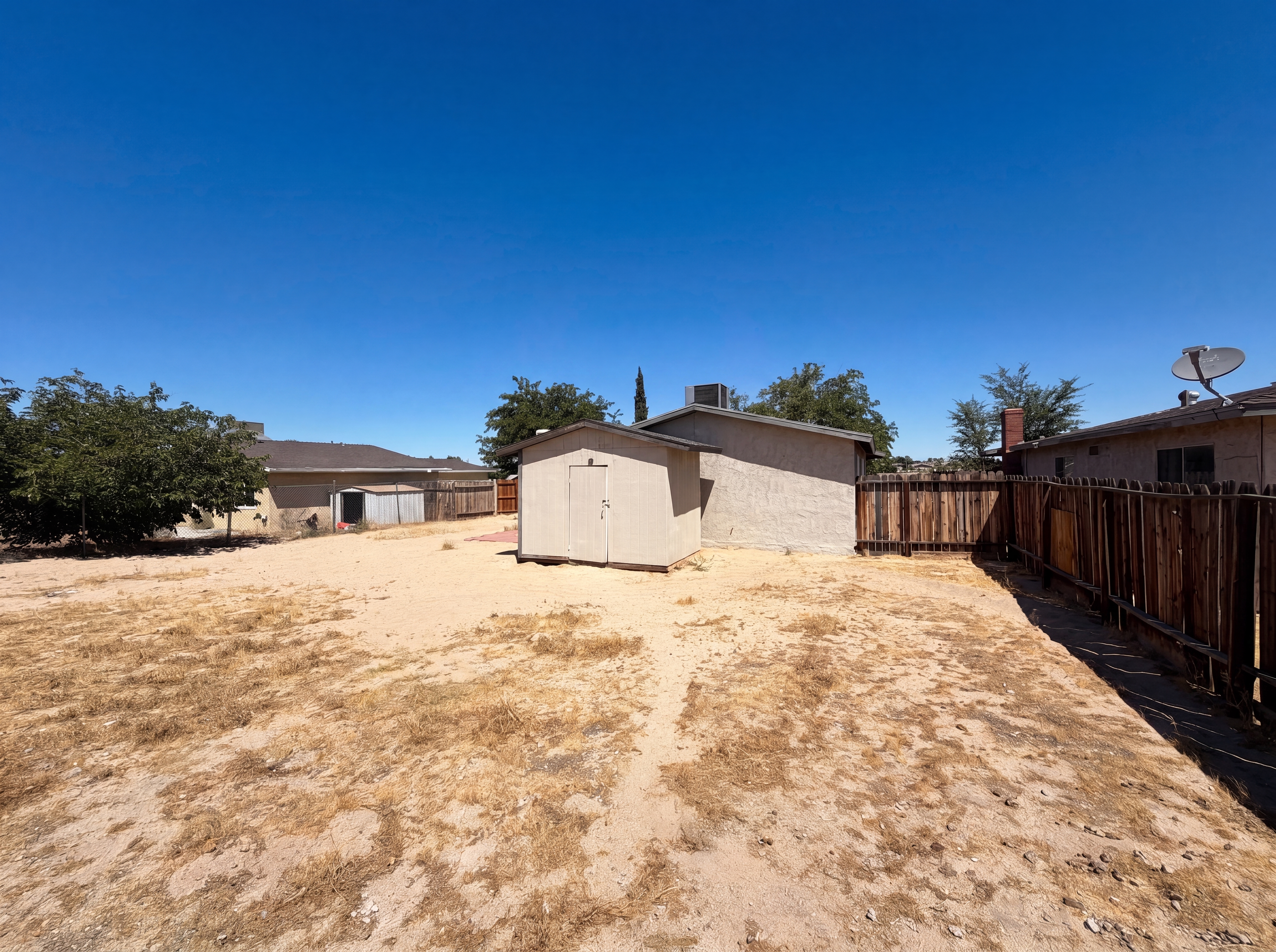 Photo 22 of 24 of 15929 La Verida Dr, Victorville, CA