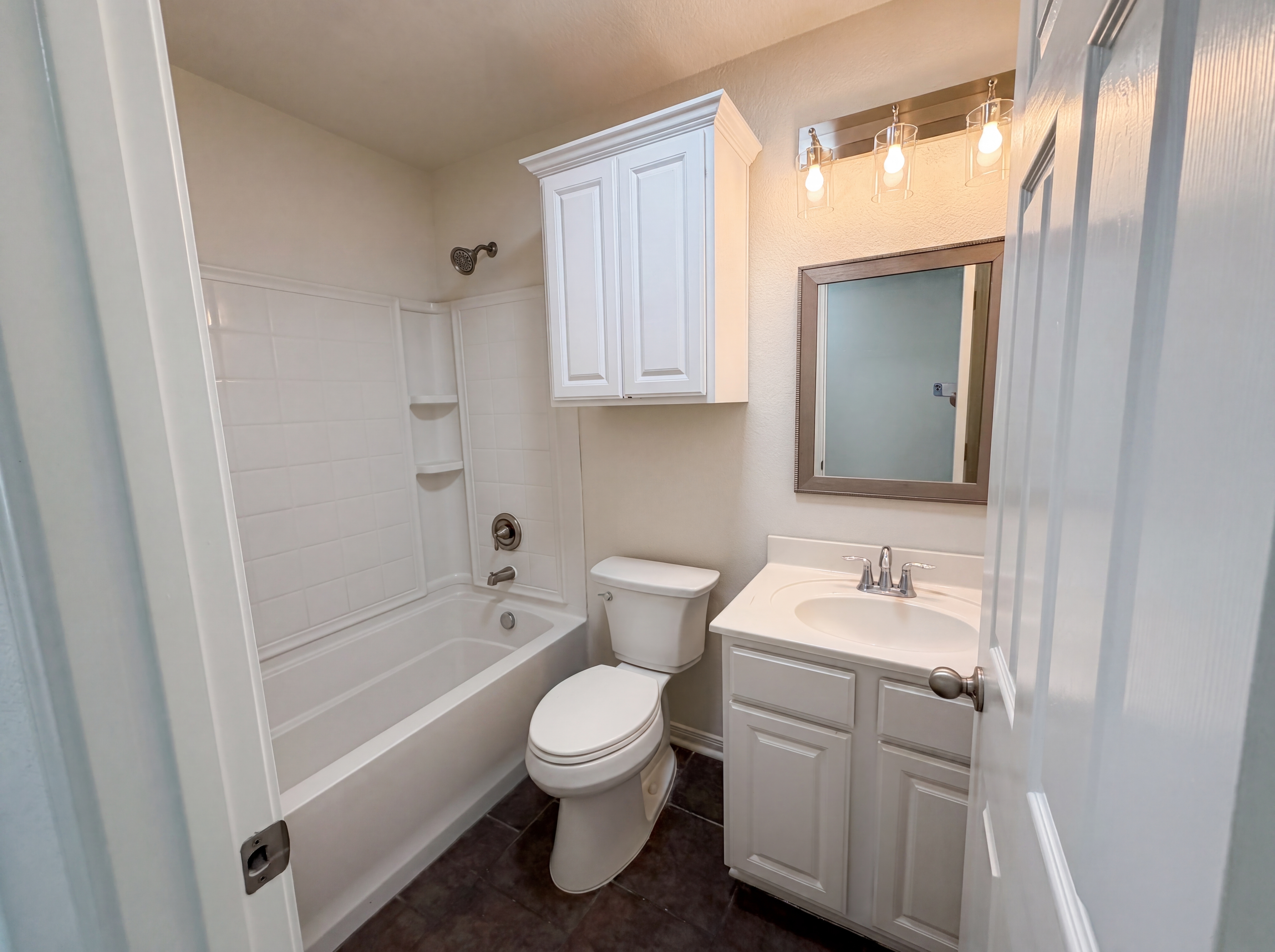 Photo 8 of 16 of 1706 Barlow Trl, Corpus Christi, TX