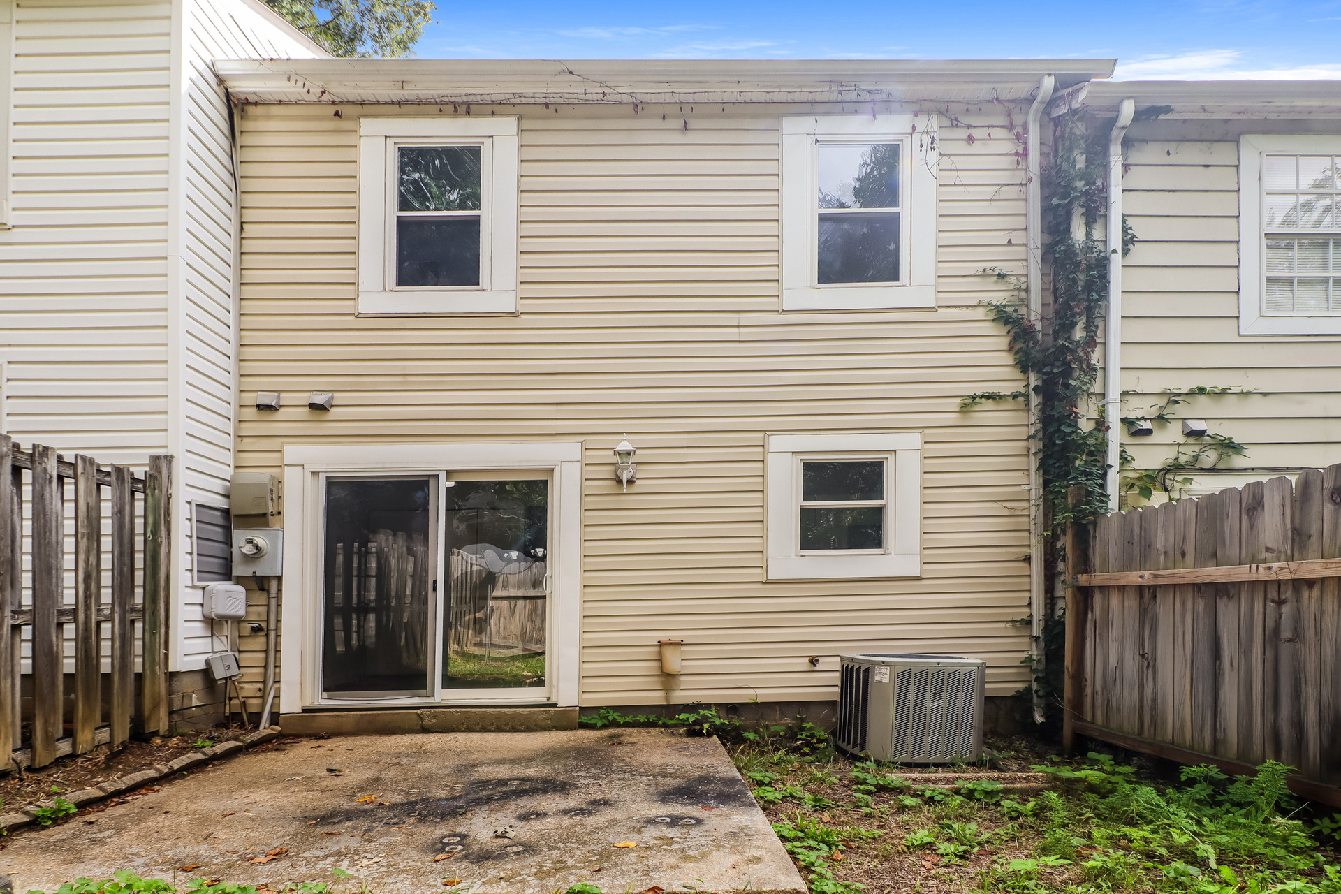 Photo 5 of 12 of 1227 Thomas Jefferson Pl, Fredericksburg, VA
