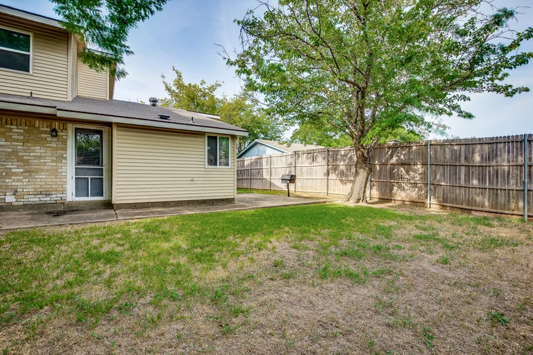 Photo 26 of 26 - 1826 Caldwell Dr, Garland, TX 75041