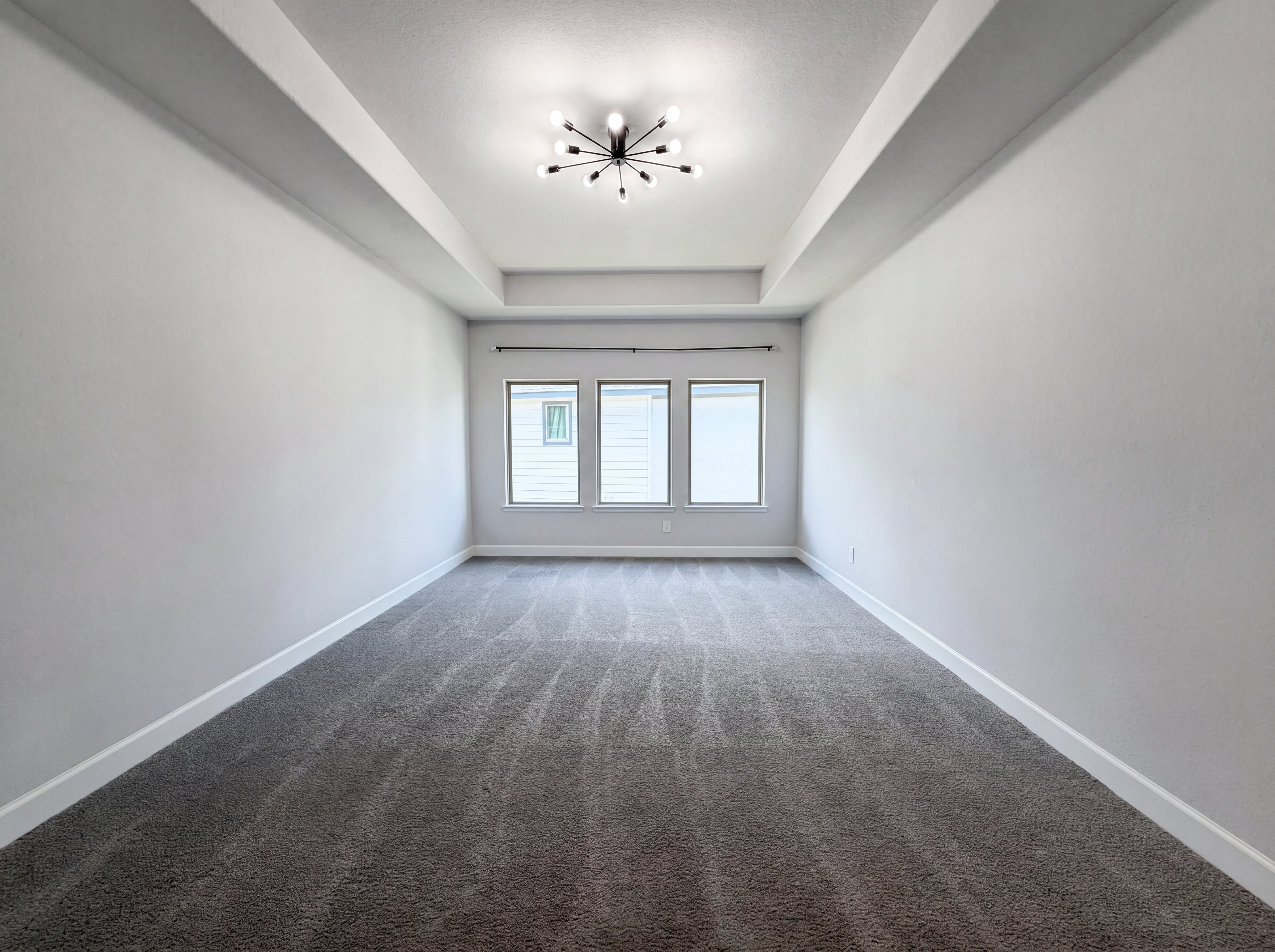 Photo 9 of 29 of 15418 Legacy Park Way, Pinehurst, TX
