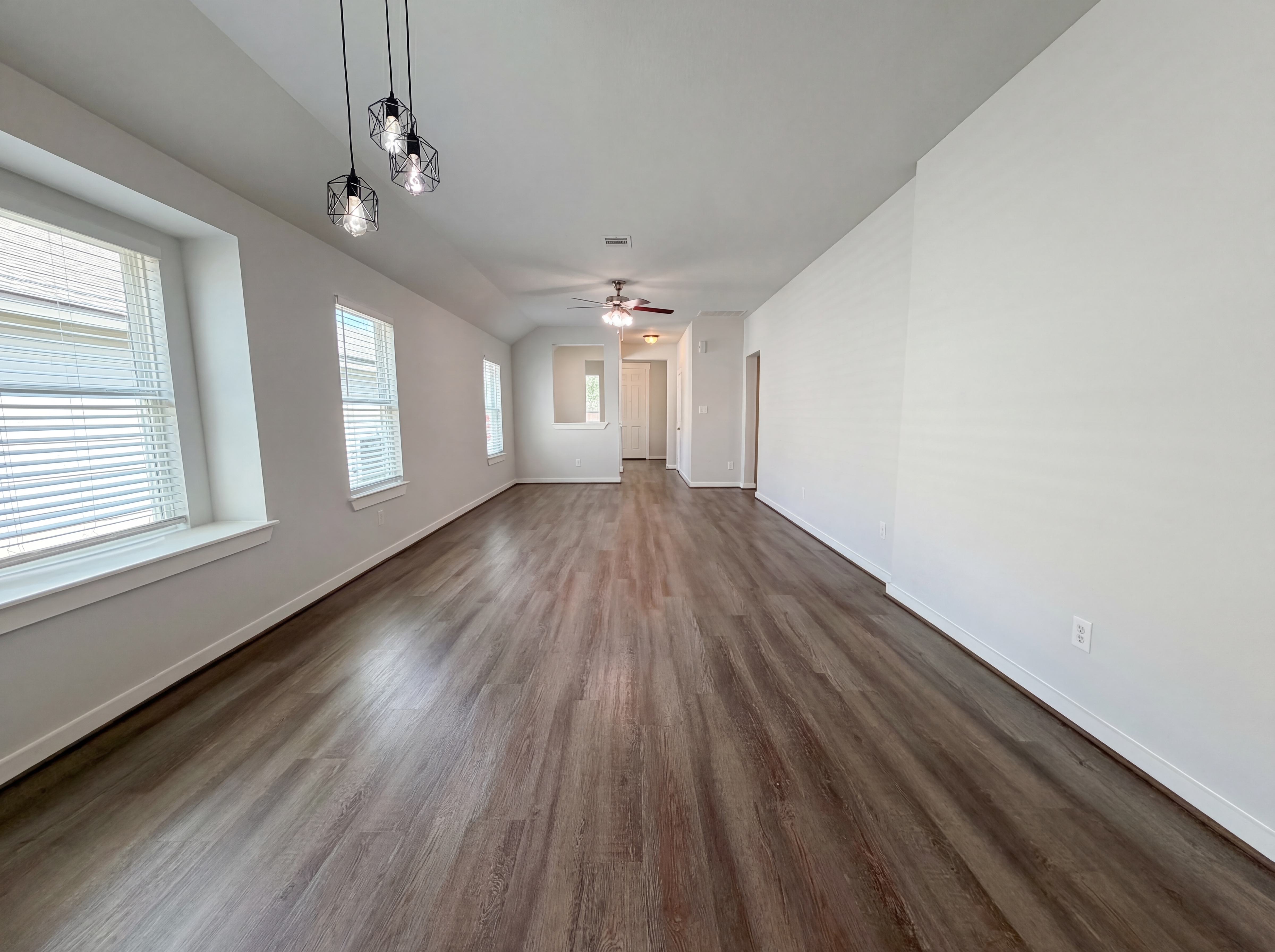 Photo 8 of 19 of 40839 Mostyn Hill Dr, Magnolia, TX