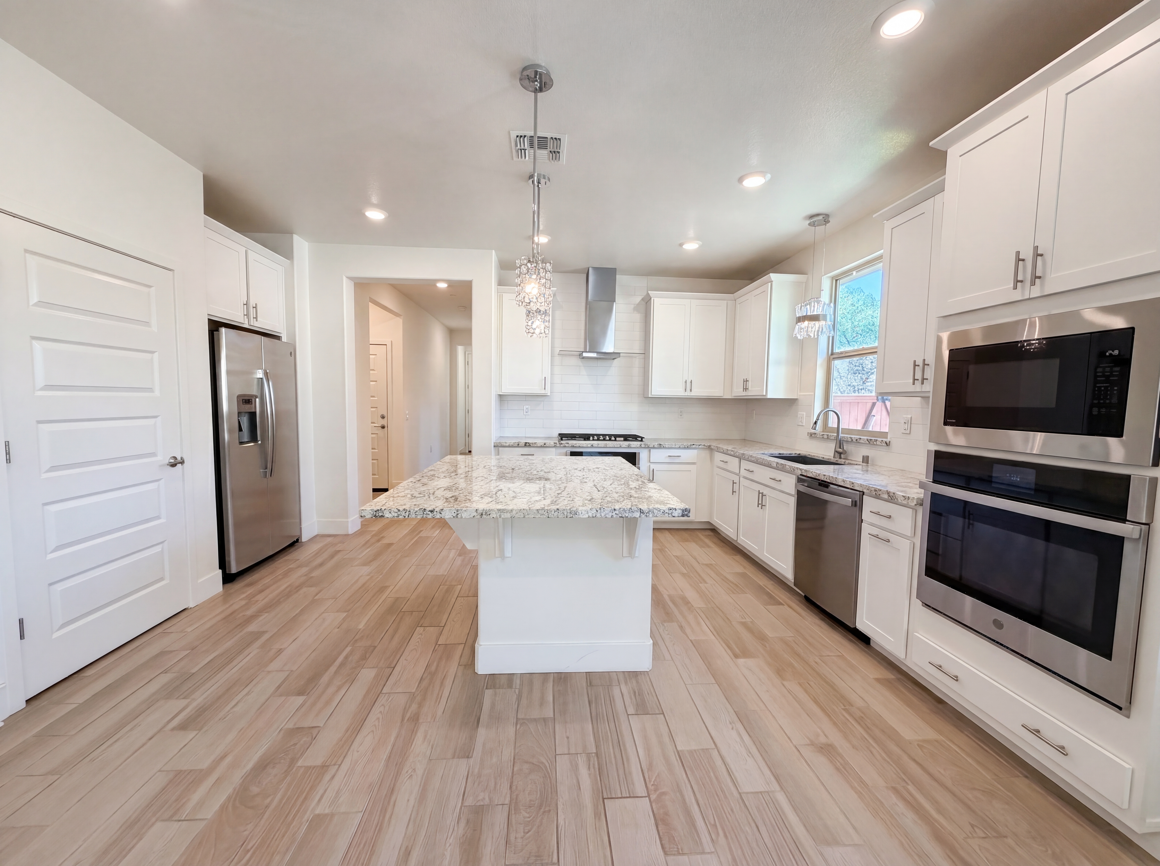 Photo 2 of 26 of 601 Evans Ct, El Dorado Hills, CA