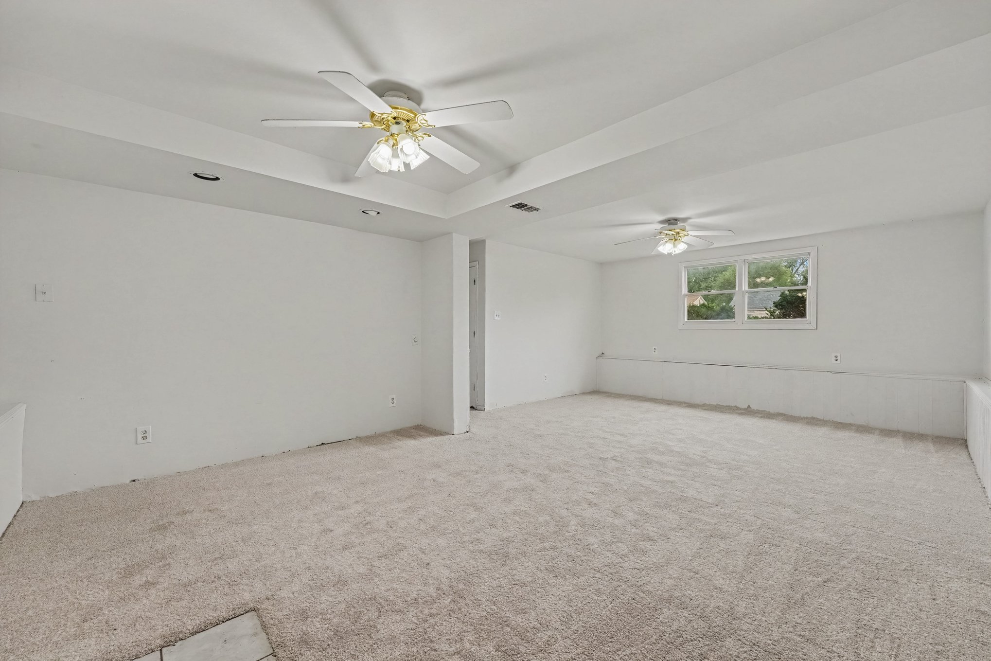 Photo 11 of 18 of 6743 Leland Ave, Hammond, IN