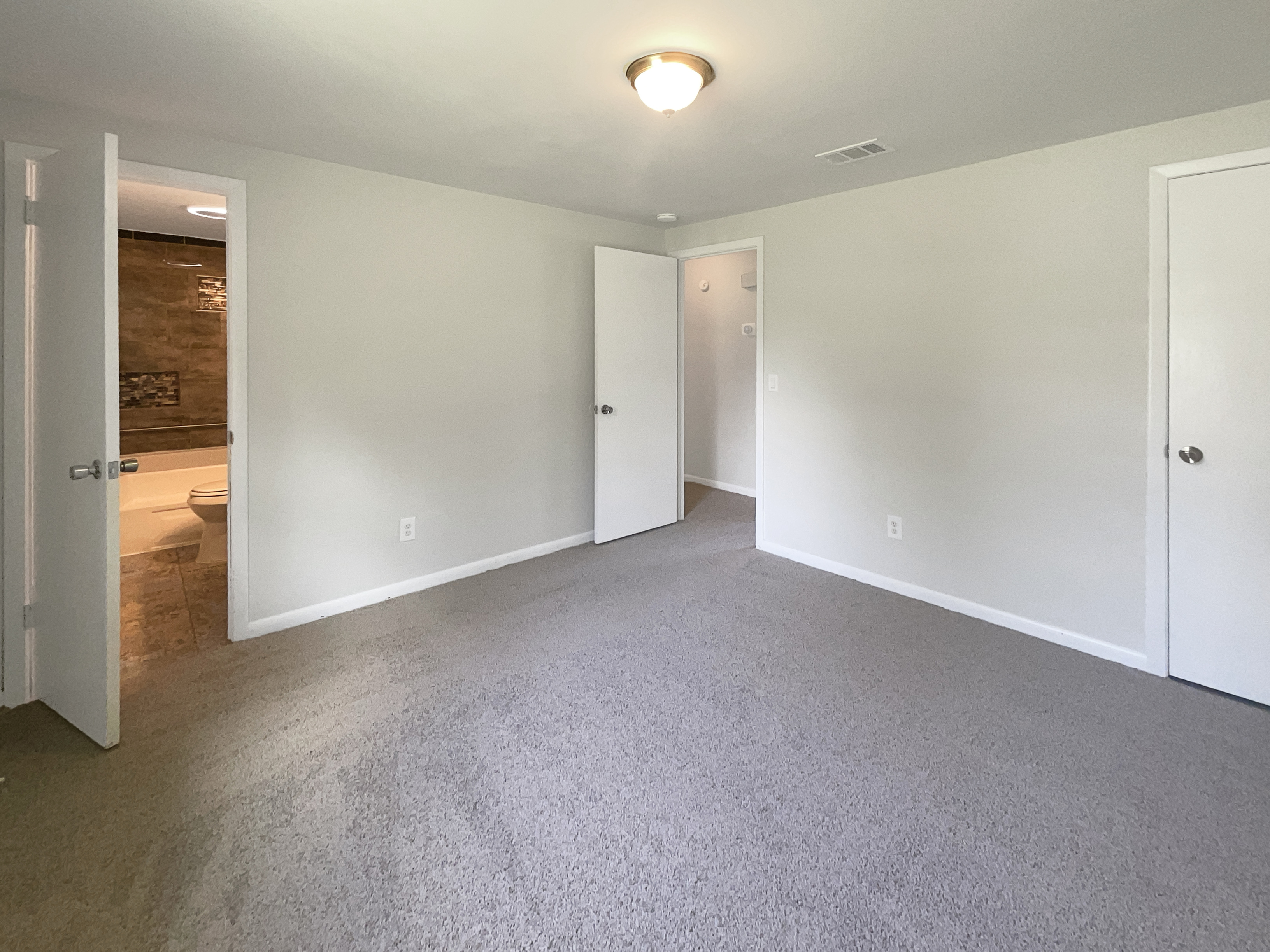 Photo 16 of 19 of 2772 Commanche Ave, Orange Park, FL